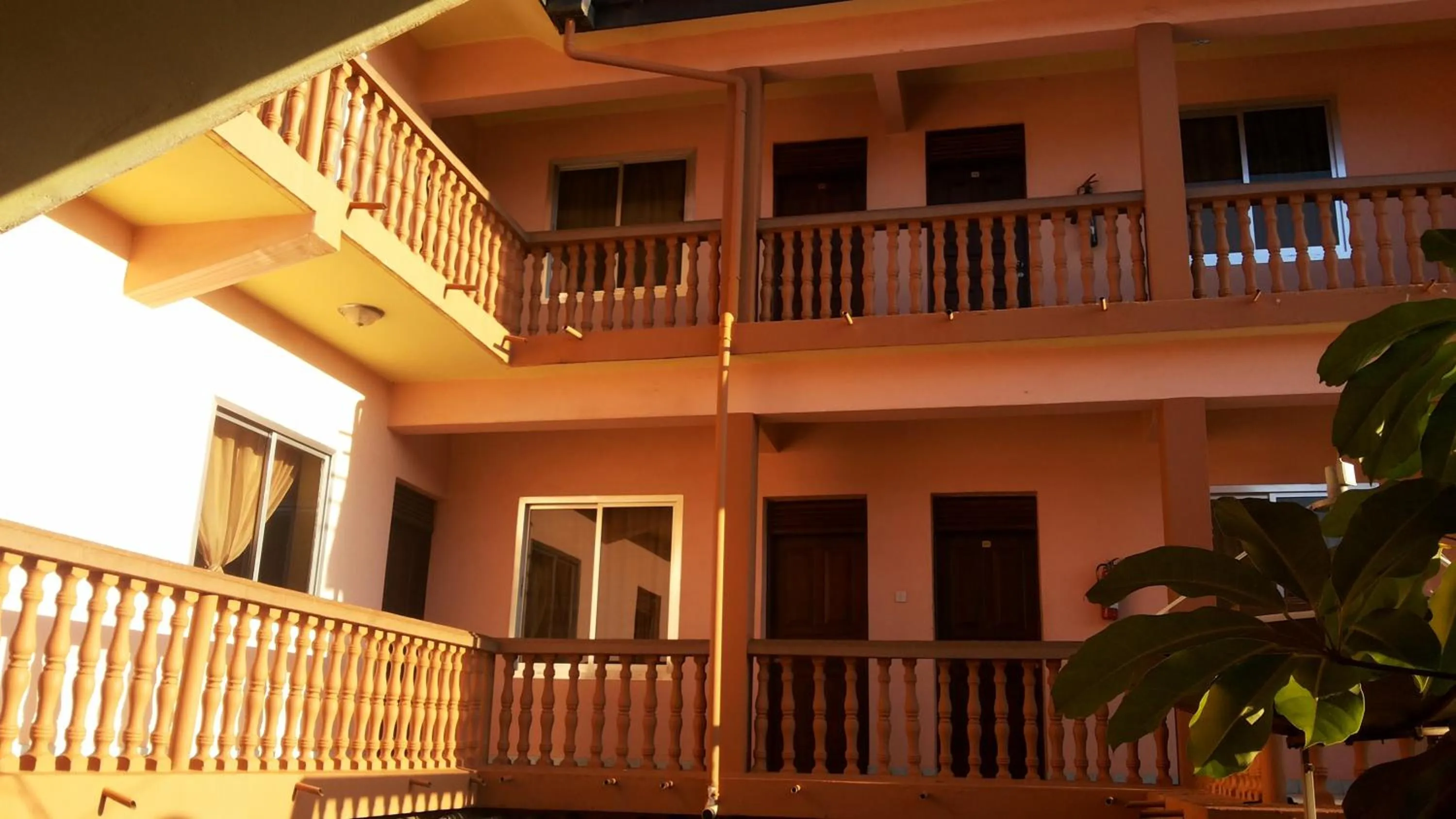 Facade/entrance in DaysInn Hotel