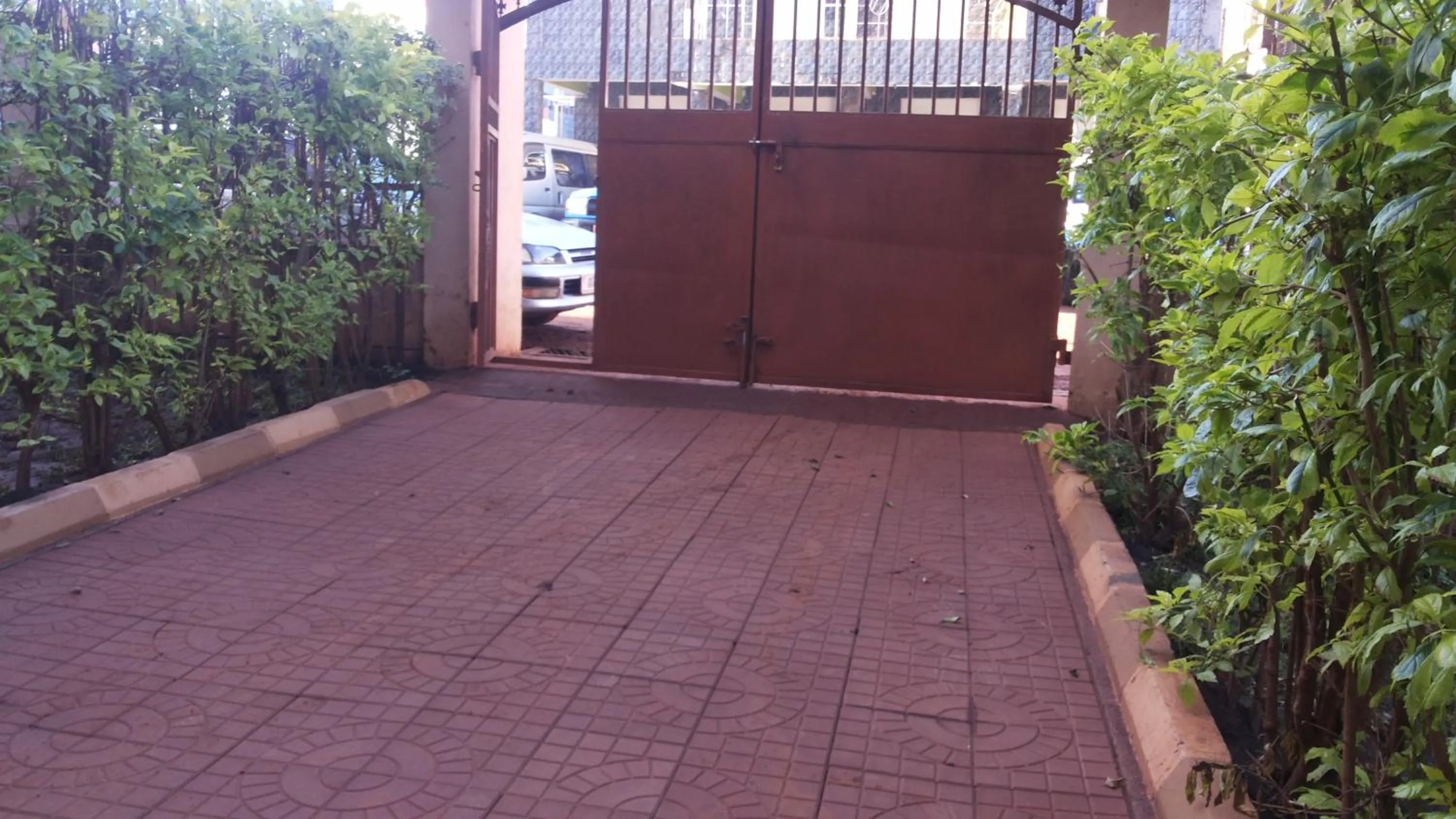 Facade/entrance in DaysInn Hotel