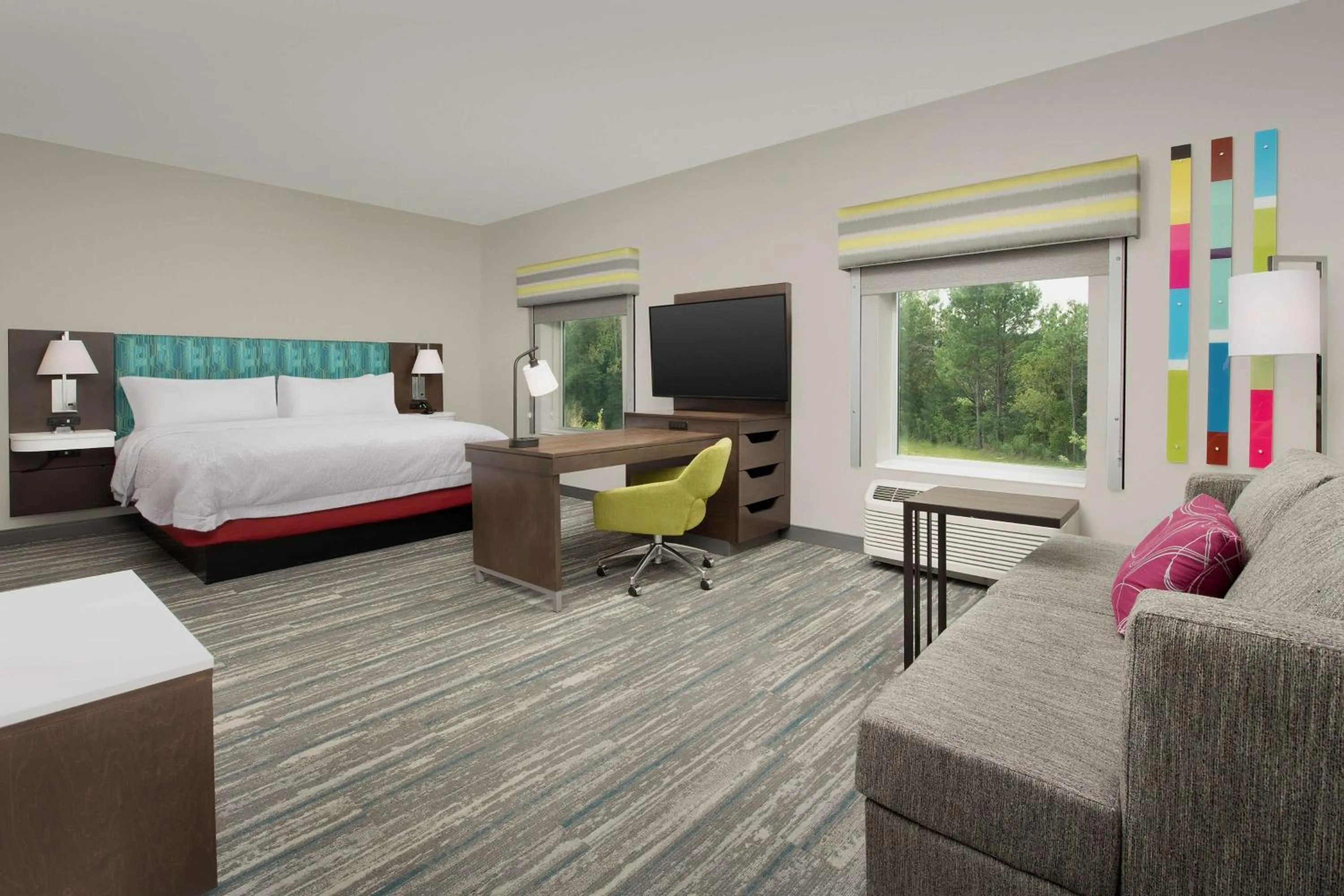 Bedroom, Bed in Hampton Inn & Suites Charlotte Airport Lake Pointe