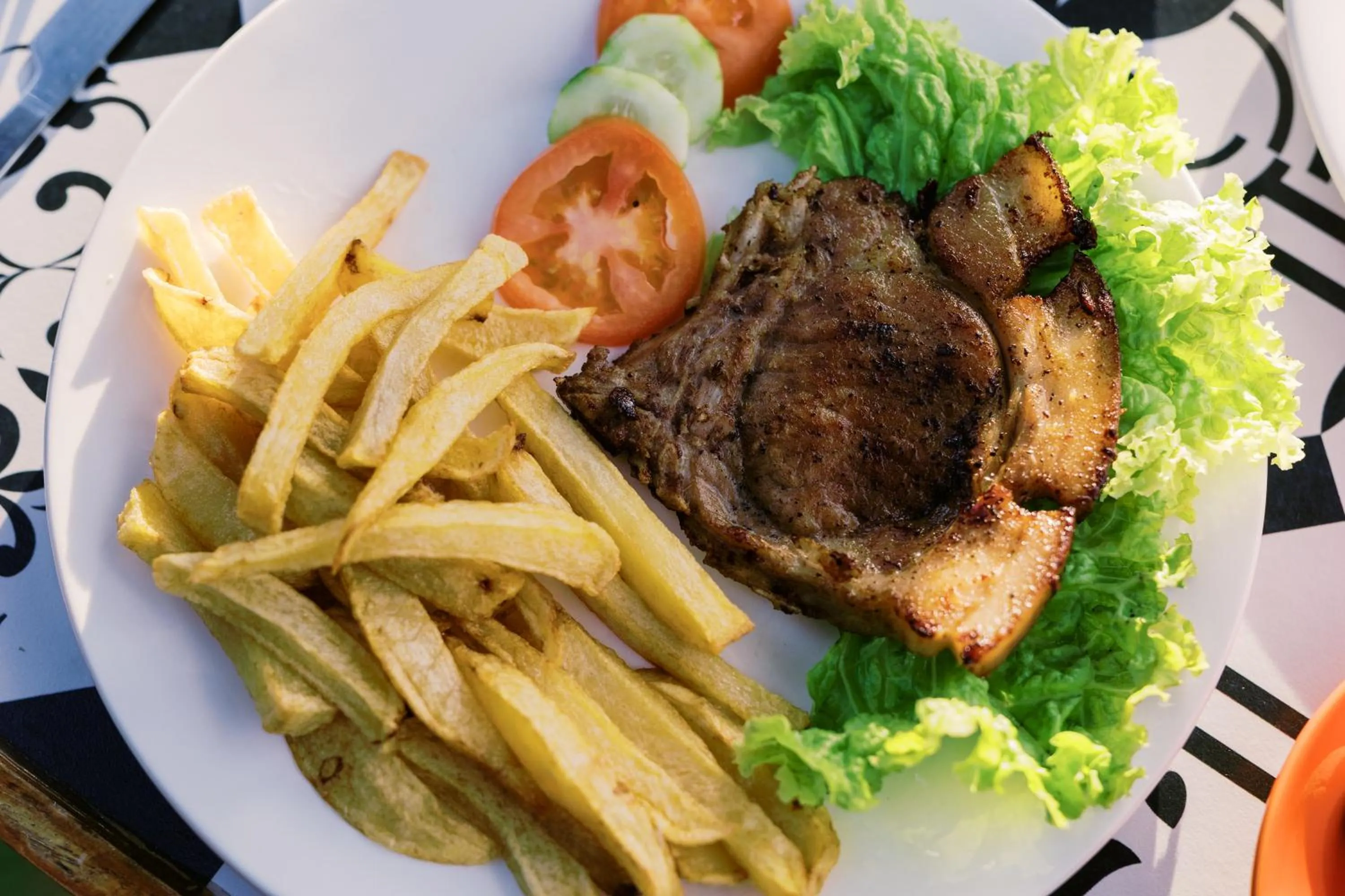 Restaurant/places to eat in Selectum Mangrove Resort