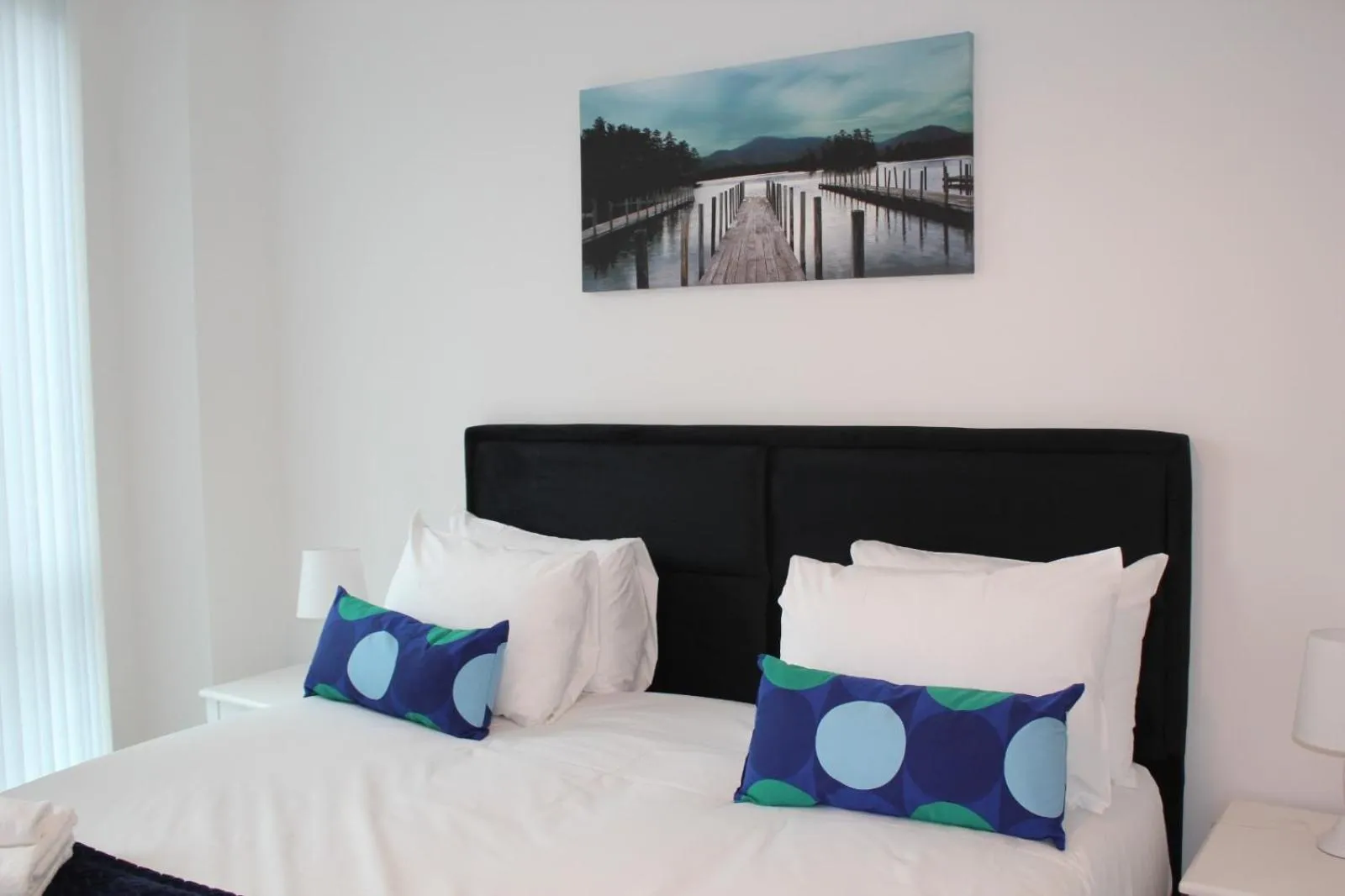 Bedroom in Berks Luxury Serviced Apartments , free parking, free Gym and free wifi
