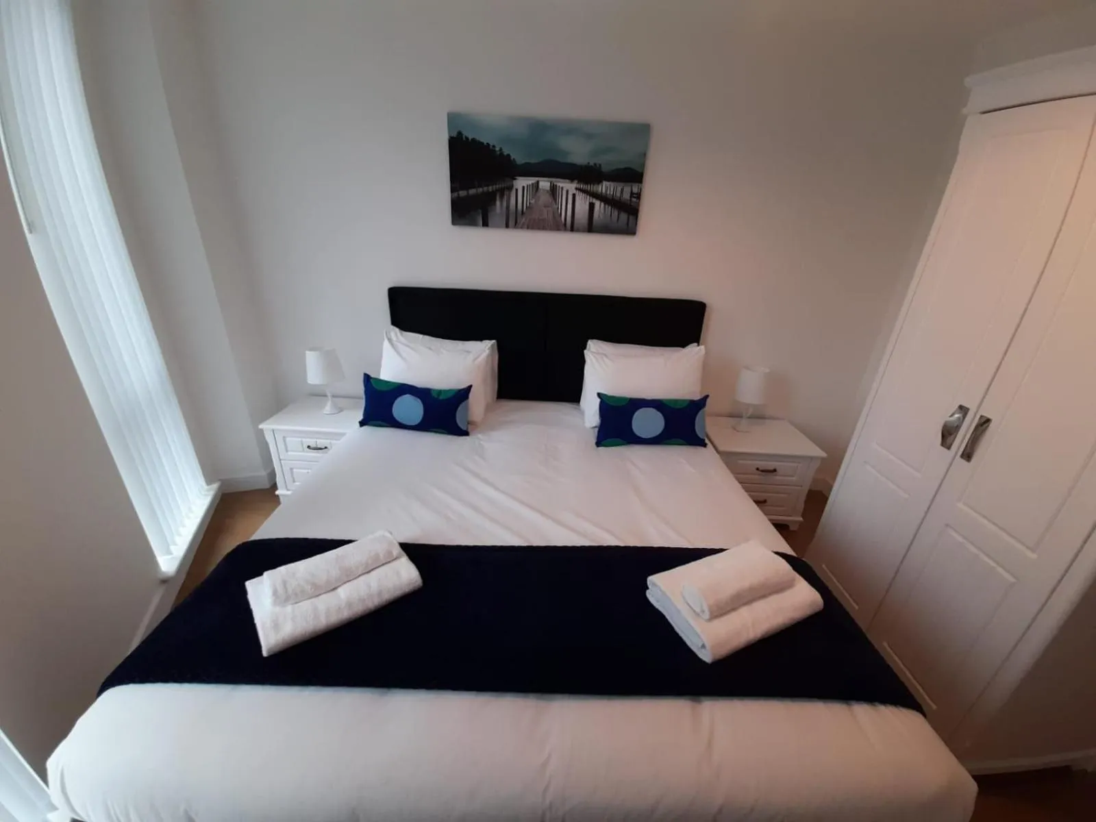 Bedroom in Berks Luxury Serviced Apartments , free parking, free Gym and free wifi