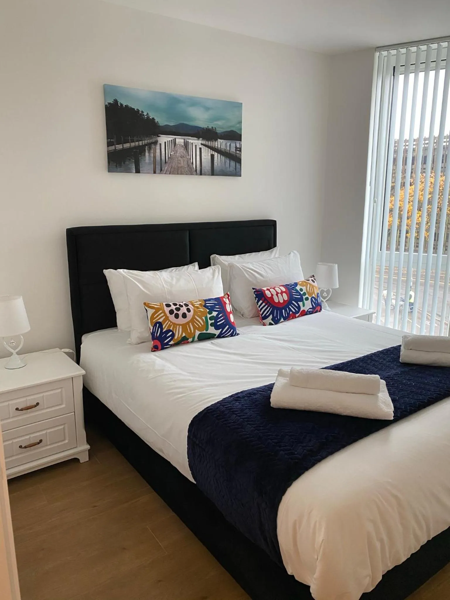 Bedroom in Berks Luxury Serviced Apartments , free parking, free Gym and free wifi