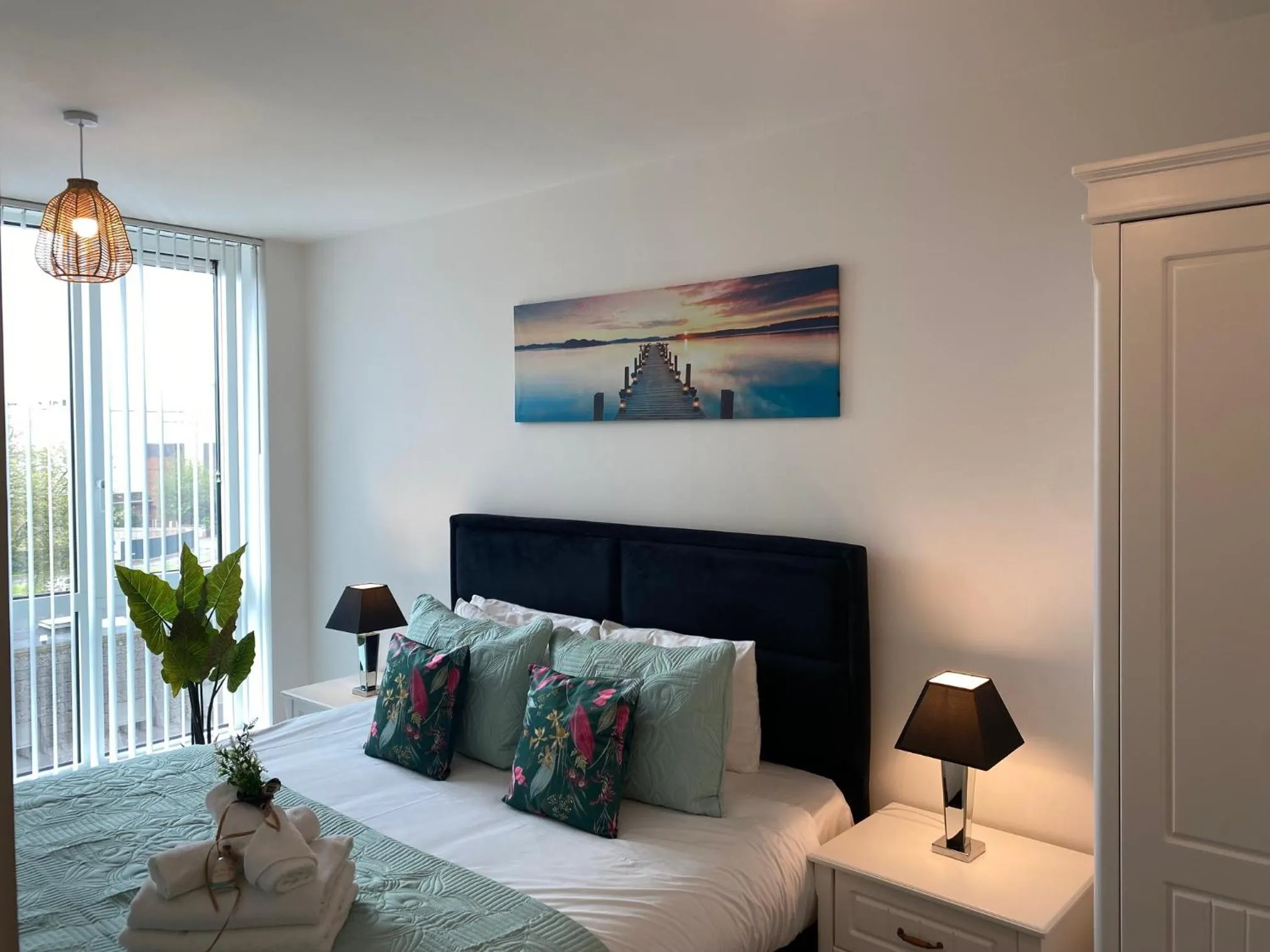 Berks Luxury Serviced Apartments , free parking, free Gym and free wifi