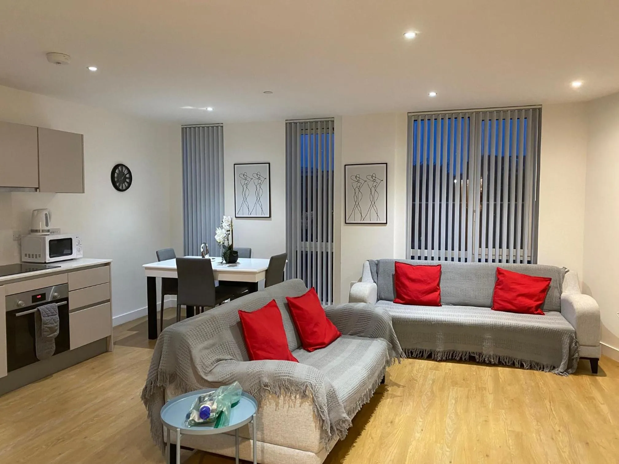 Berks Luxury Serviced Apartments , free parking, free Gym and free wifi