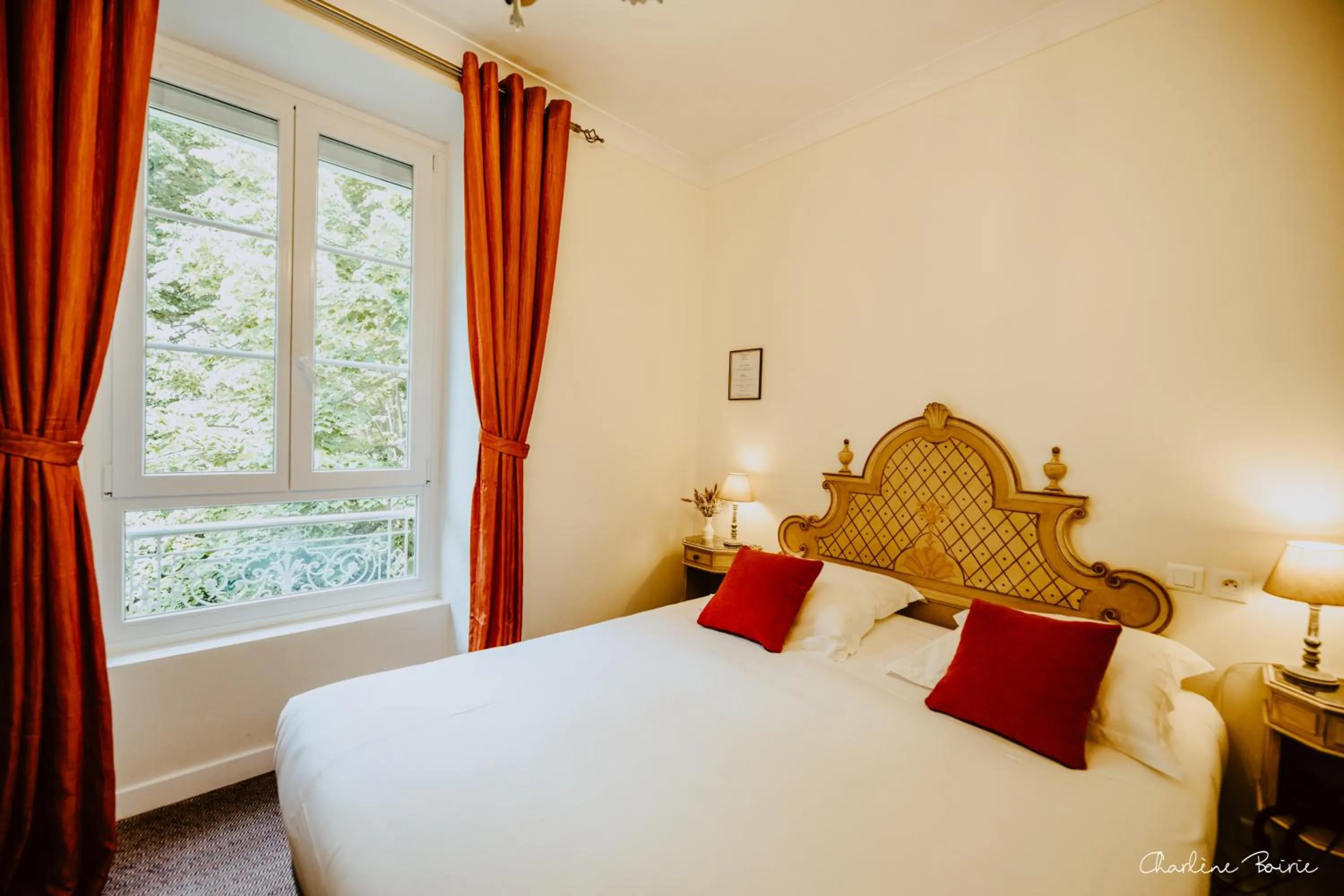 Bed in Grand Hotel Des Bains & Villas des Bains