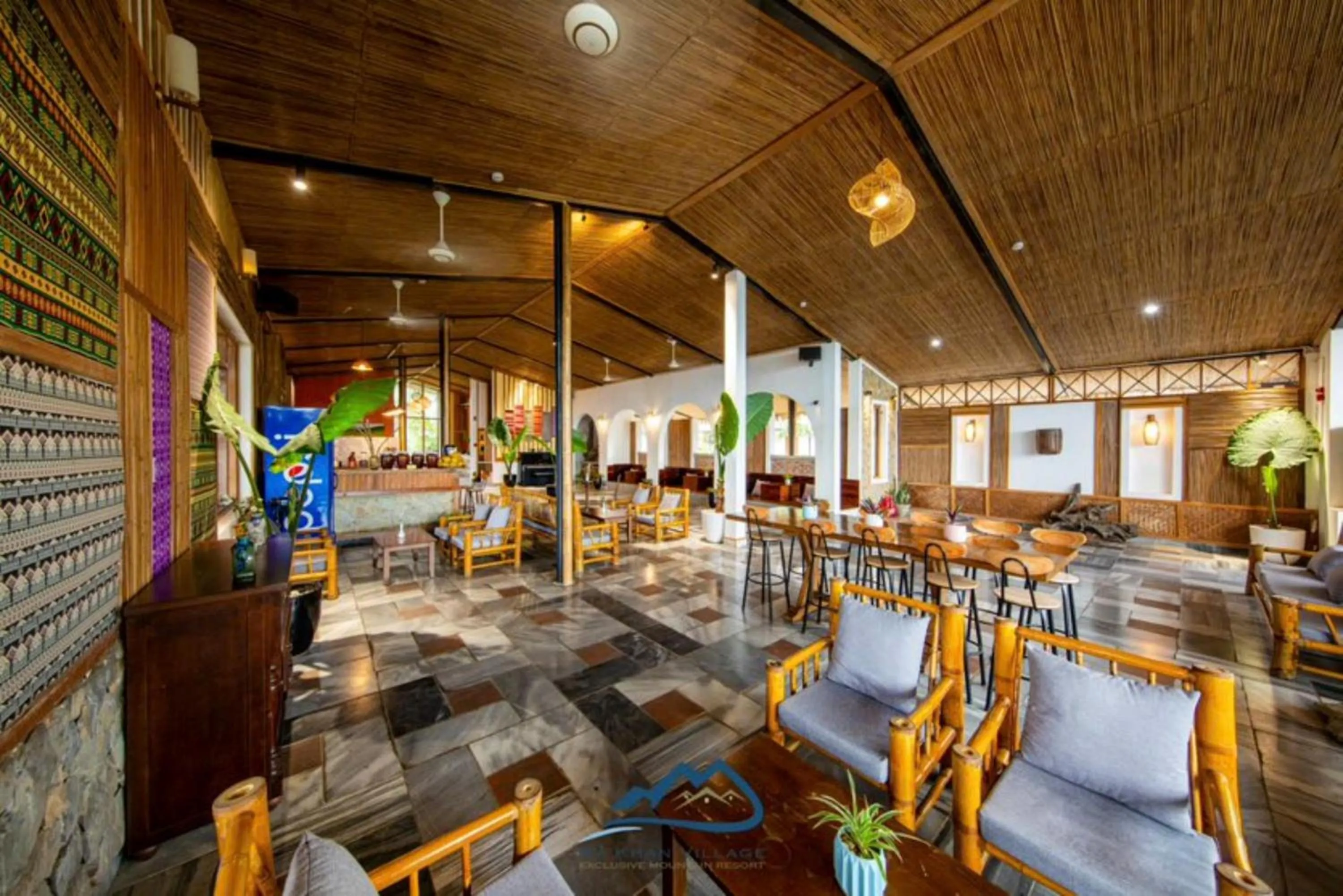 Restaurant/places to eat in Bakhan Village Resort