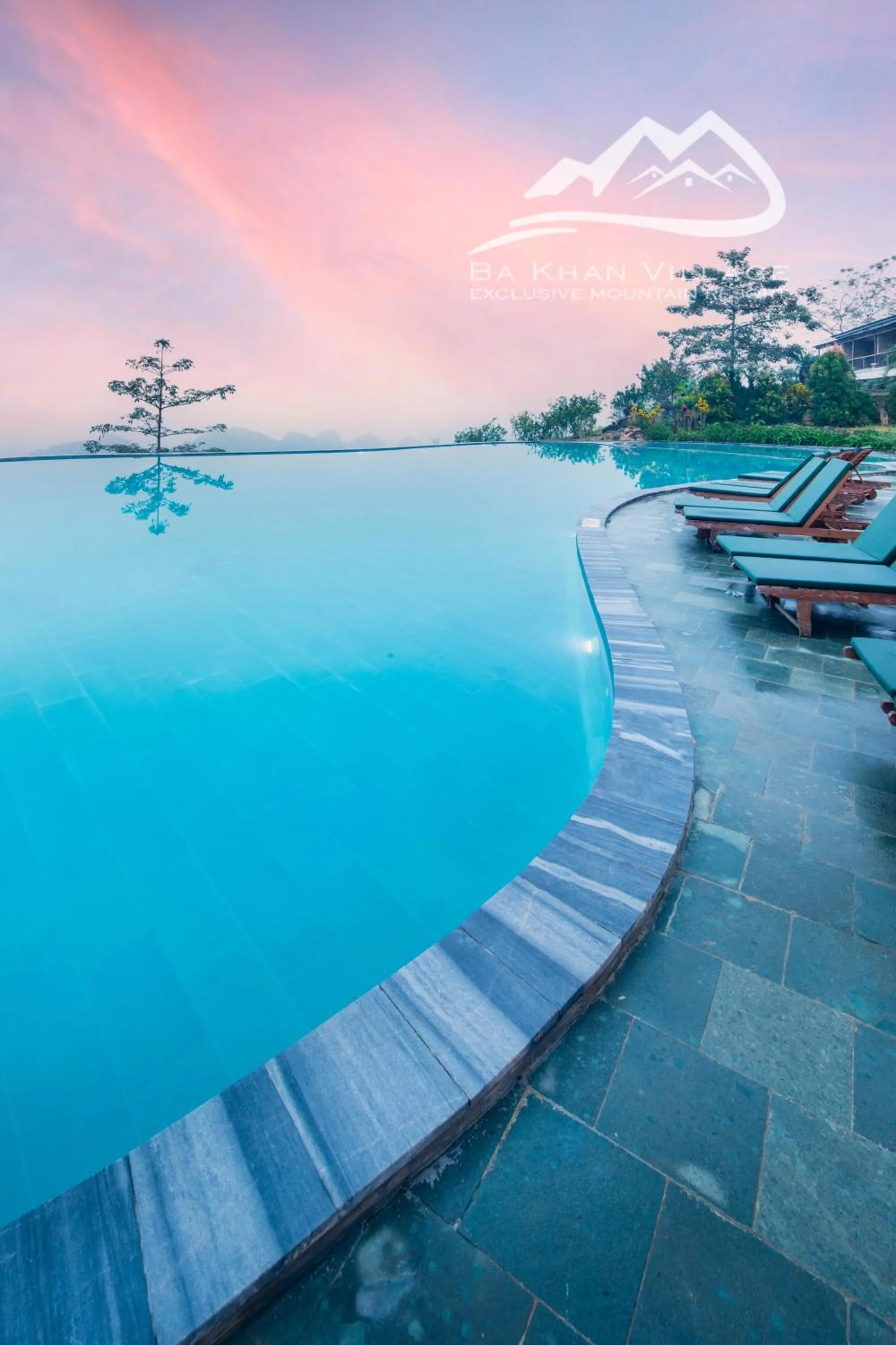 Swimming pool in Bakhan Village Resort
