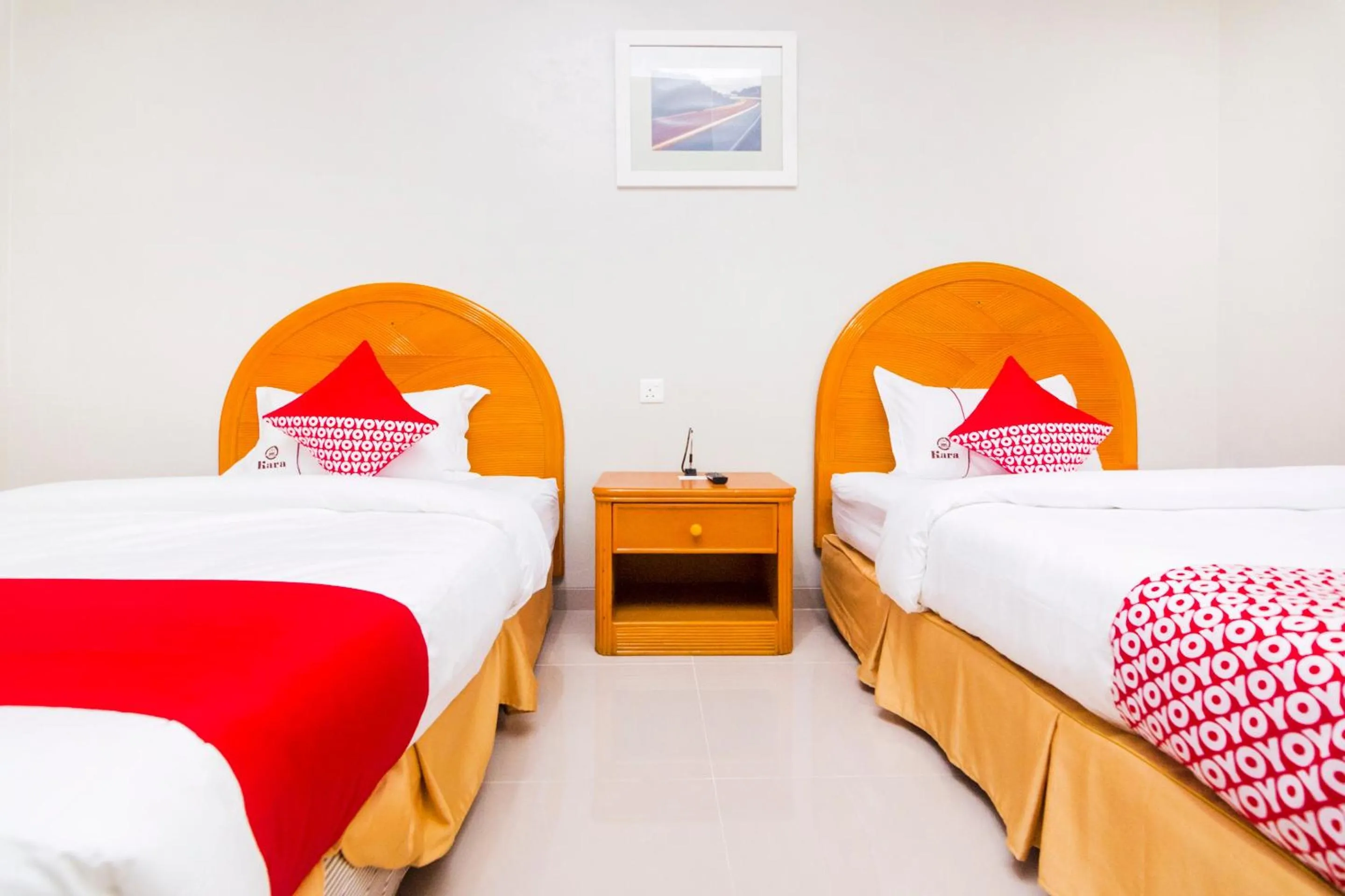 Bedroom, Bed in Capital O 1867 Kara Guest House