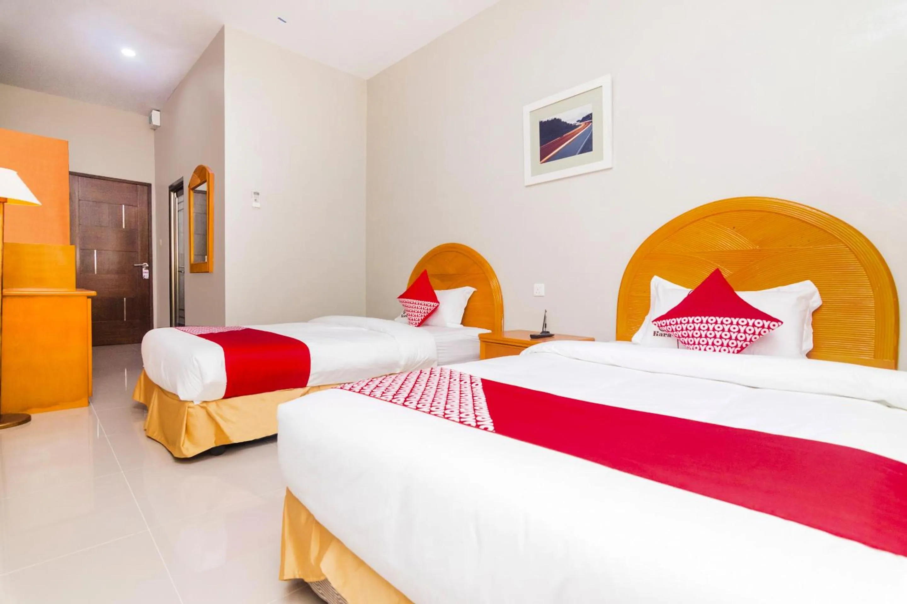 Bedroom, Bed in Capital O 1867 Kara Guest House