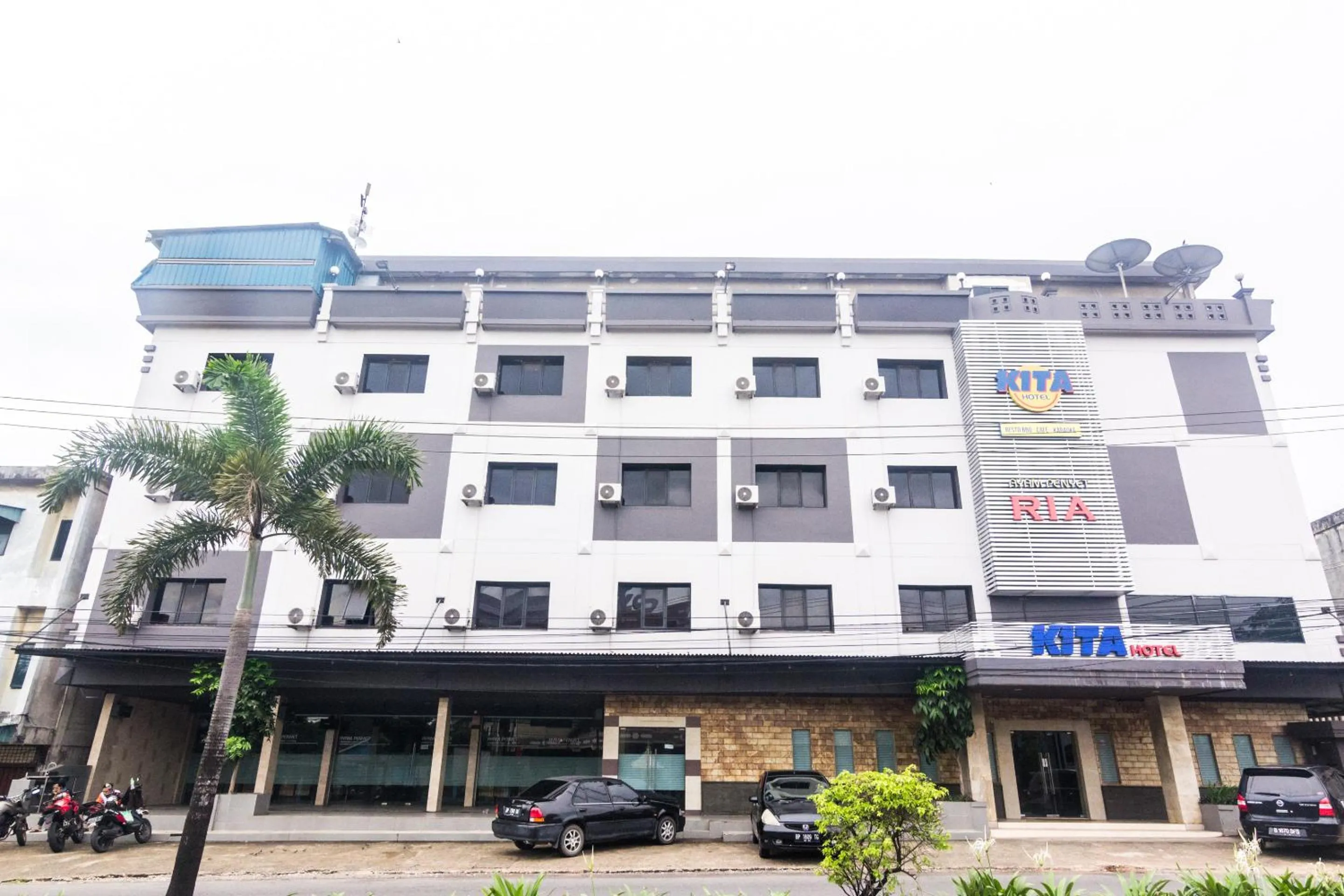 Property building in Kita Hotel