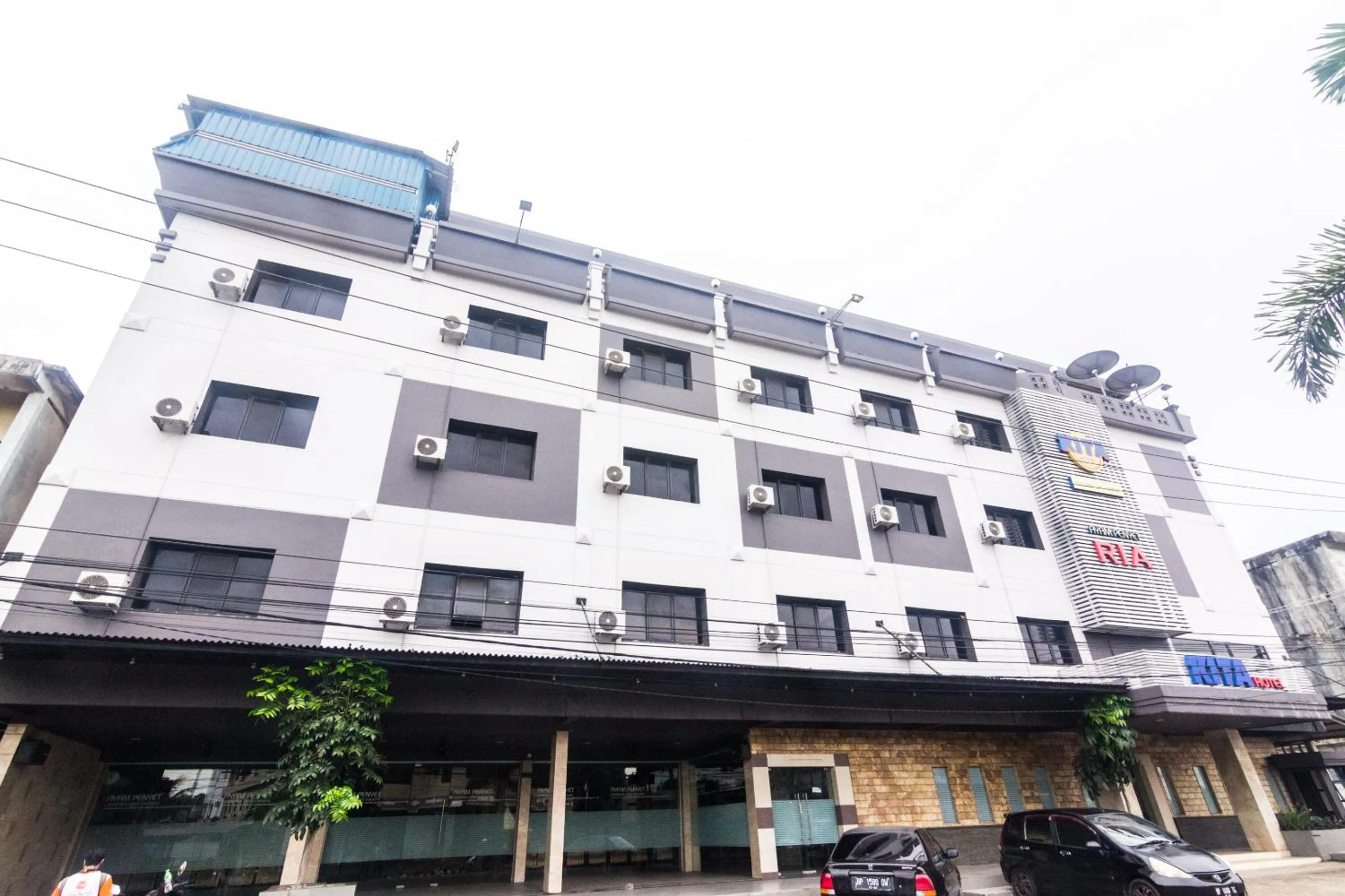 Property building in Kita Hotel
