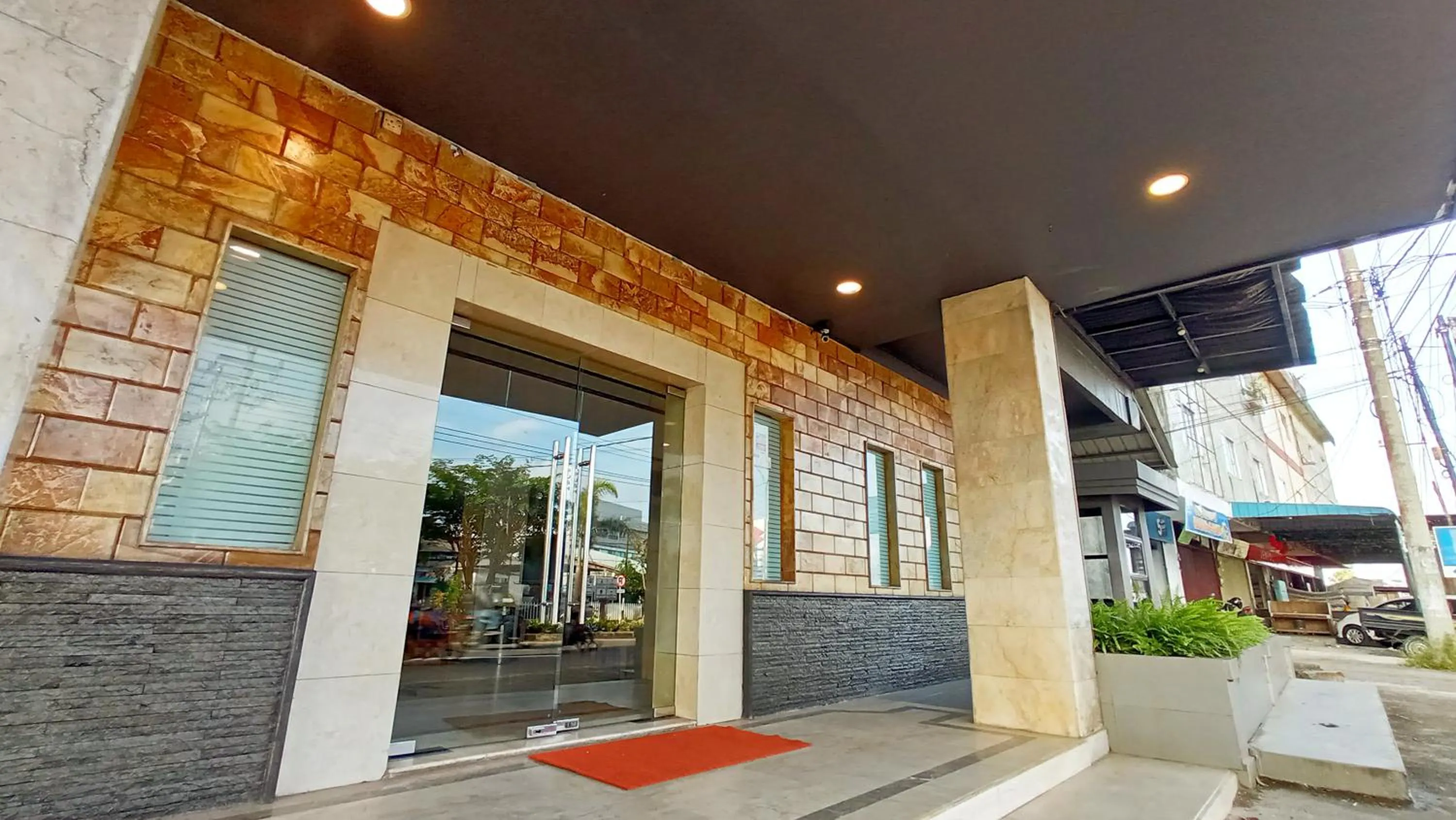 Property building in Kita Hotel