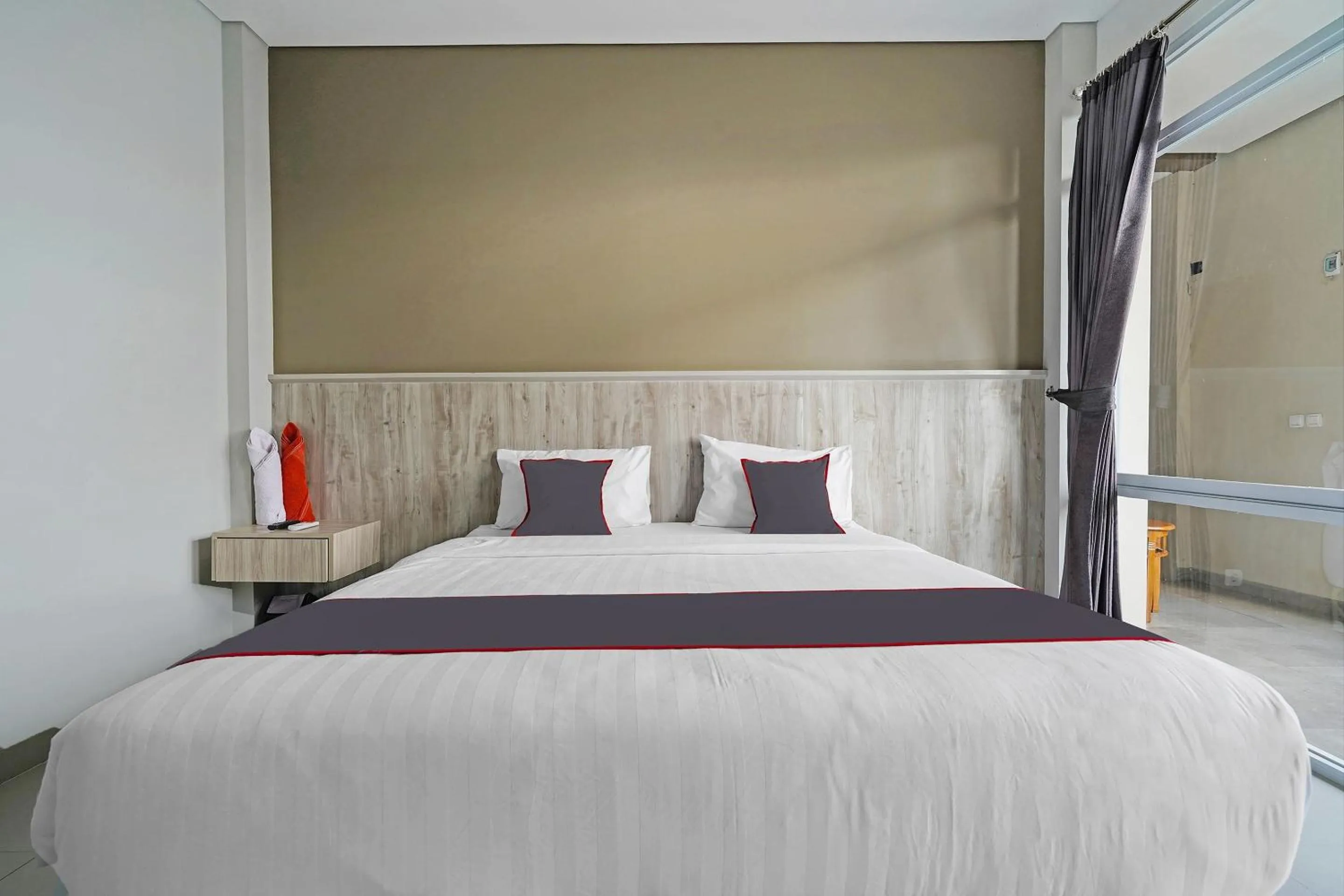 Bedroom, Bed in Capital O 1898 Louise Place