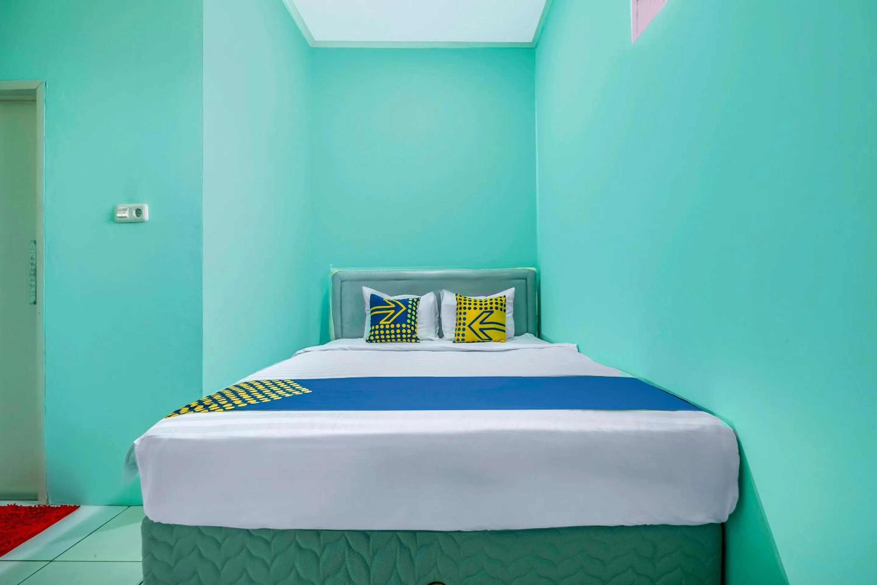 Bedroom in OYO Life 1889 Mbuahpage