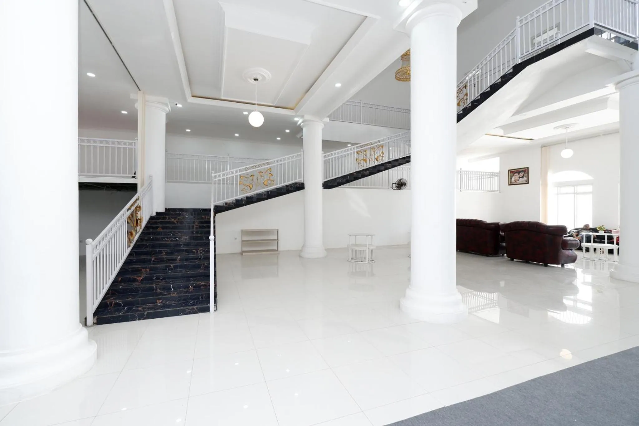 Seating area in Griya RW Family Guest House Redpartner