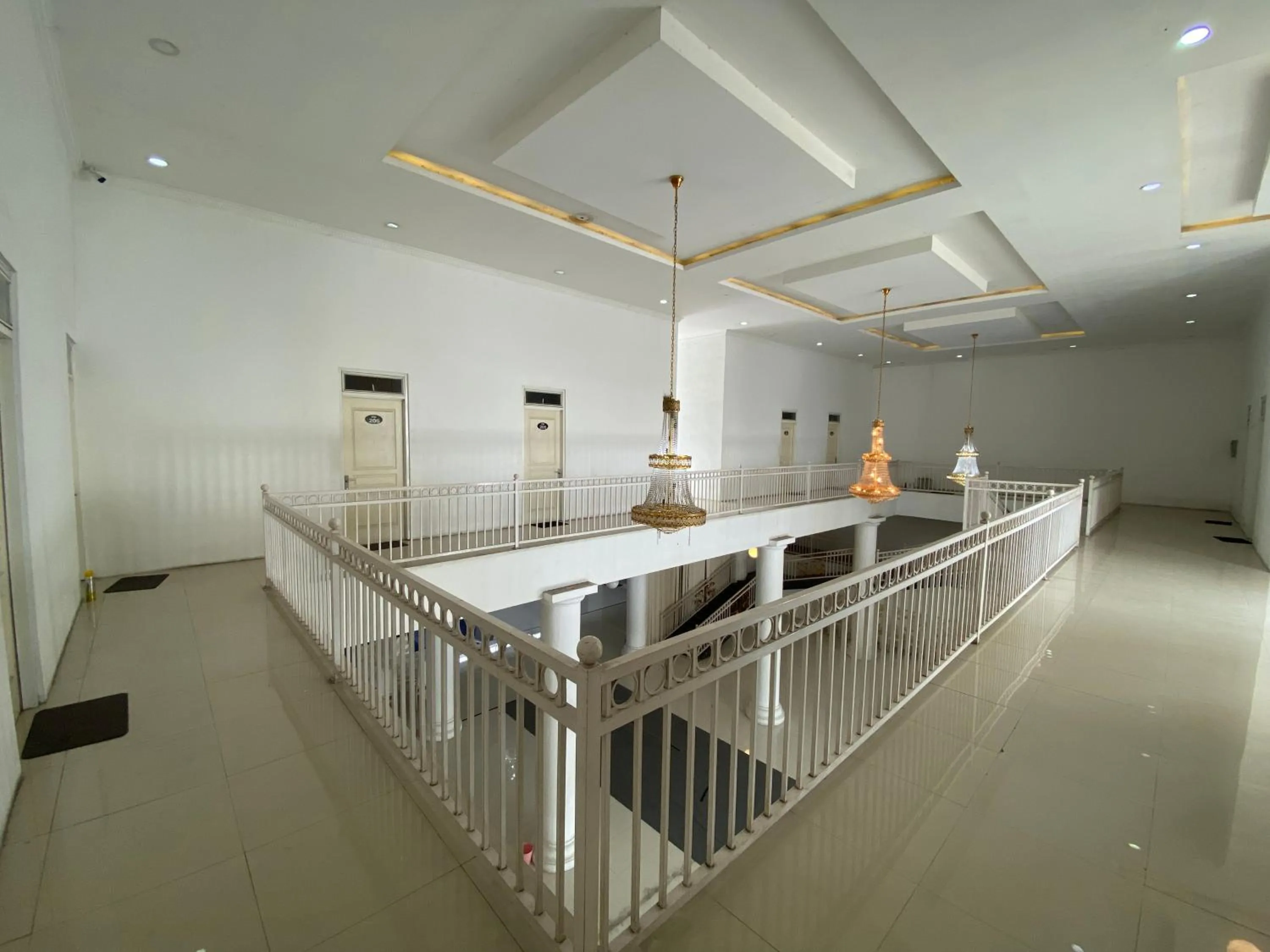 Lobby or reception in Griya RW Family Guest House Redpartner