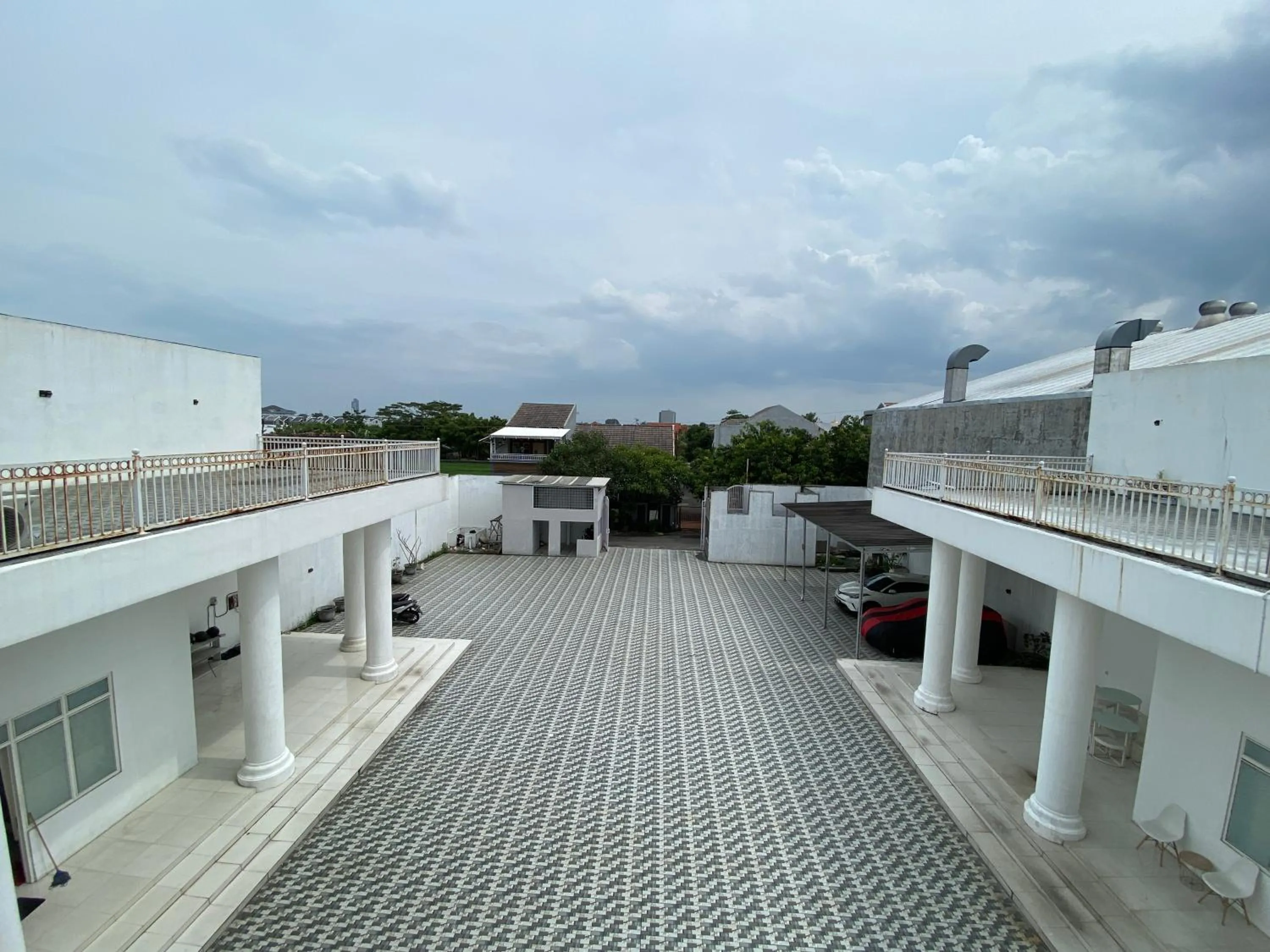 Balcony/Terrace in Griya RW Family Guest House Redpartner