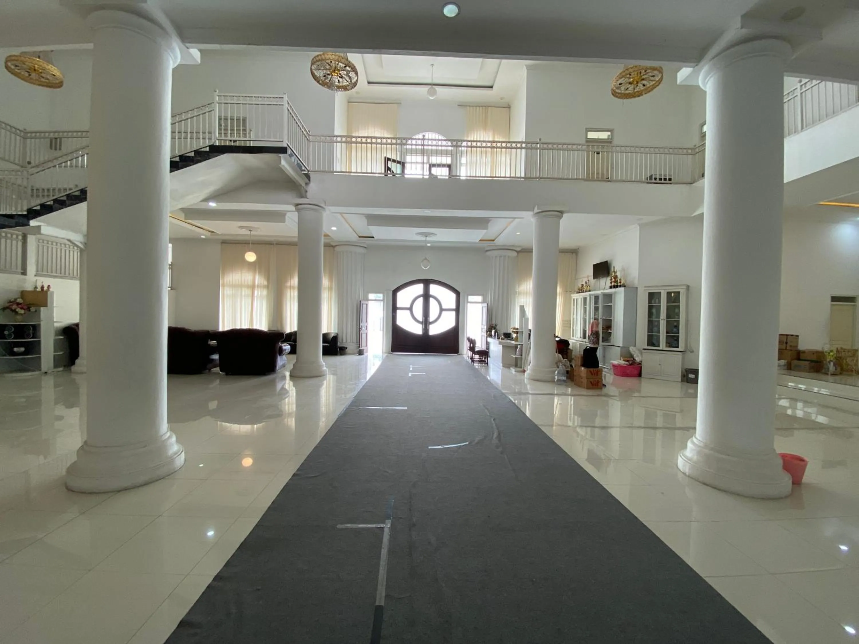 Lobby or reception in Griya RW Family Guest House Redpartner