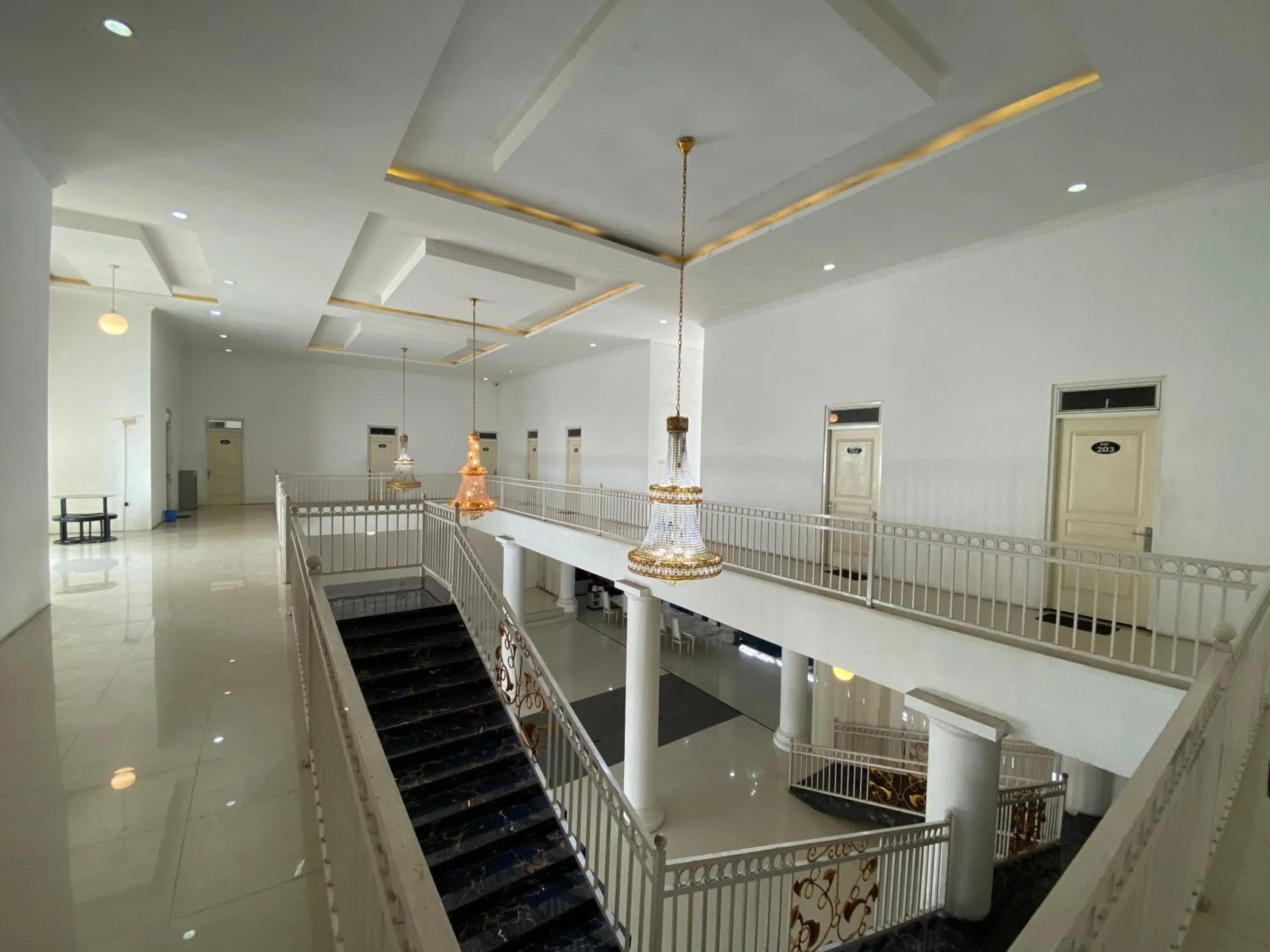 Lobby or reception in Griya RW Family Guest House Redpartner
