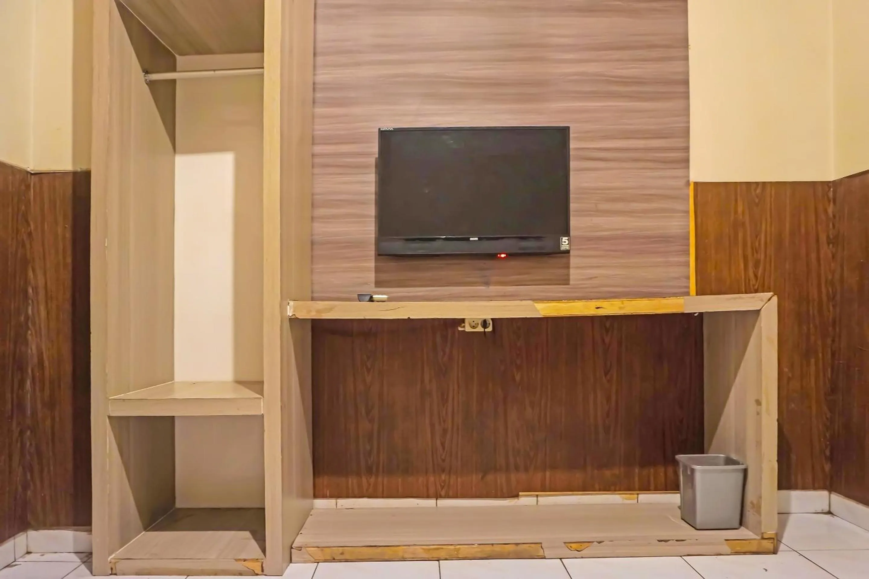 Bedroom in Hotel O Diamond Inn Makassar