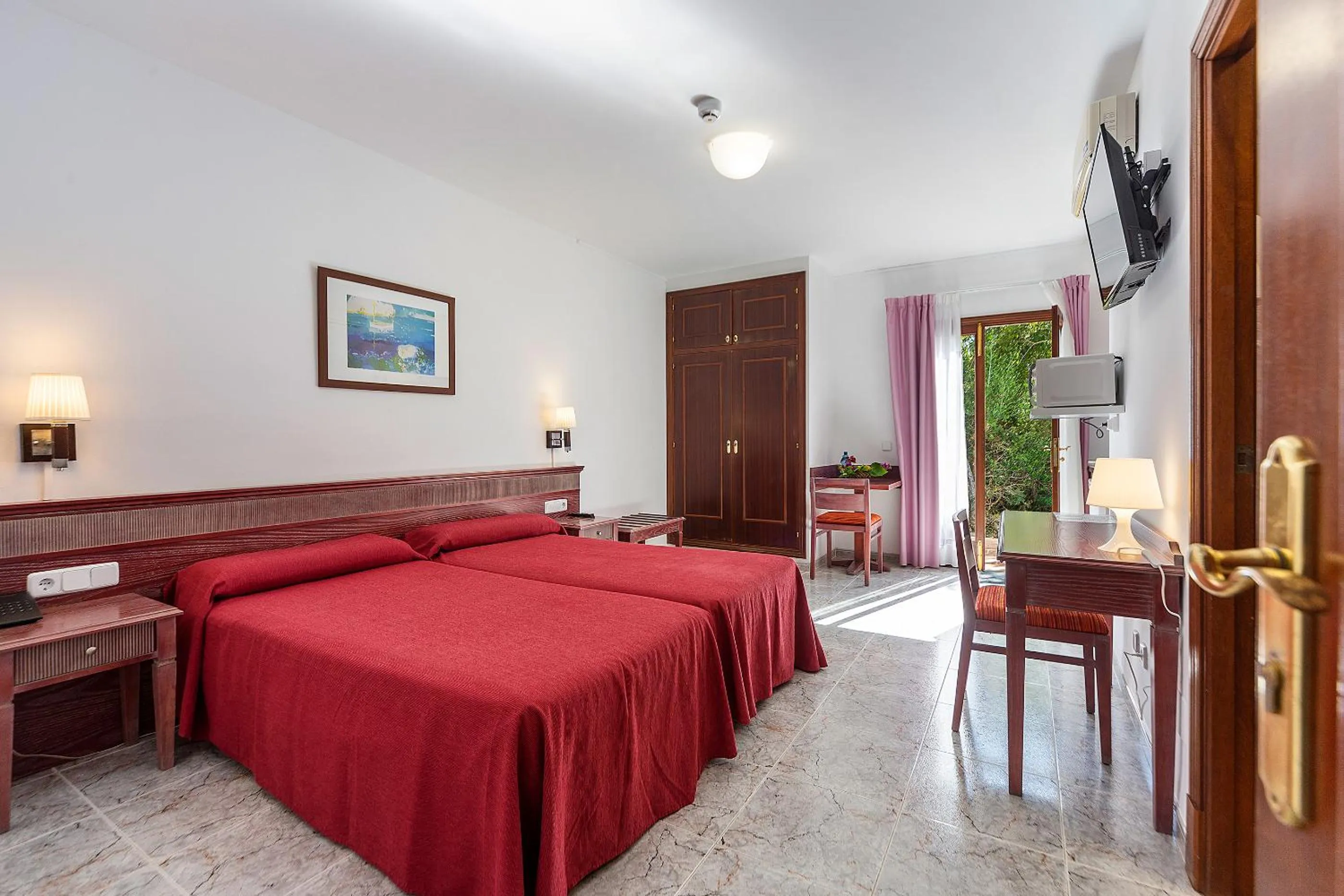 Bed in Apartamentos Cala Murada Tennis