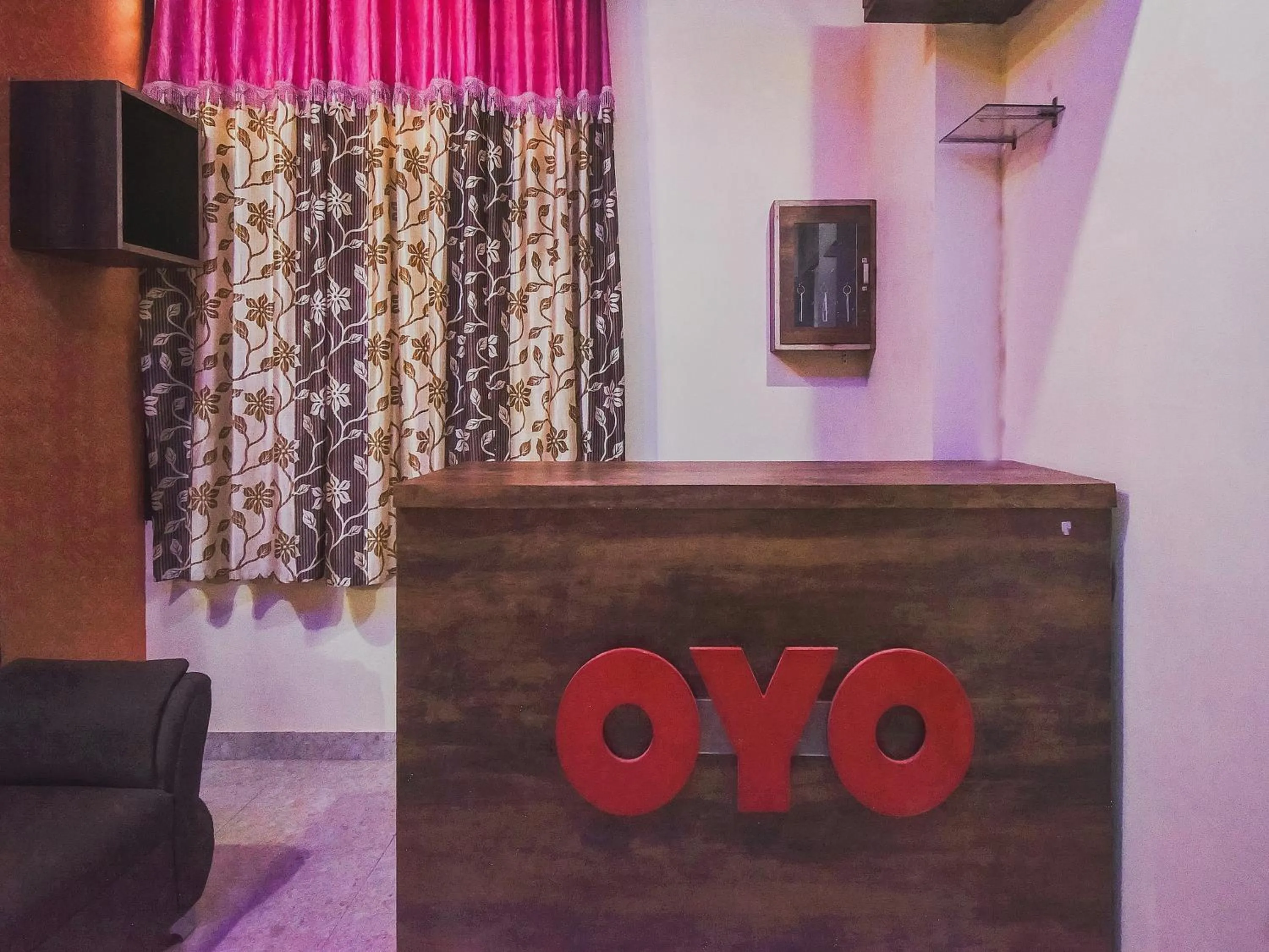 Lobby or reception in Hotel O Royal Blue