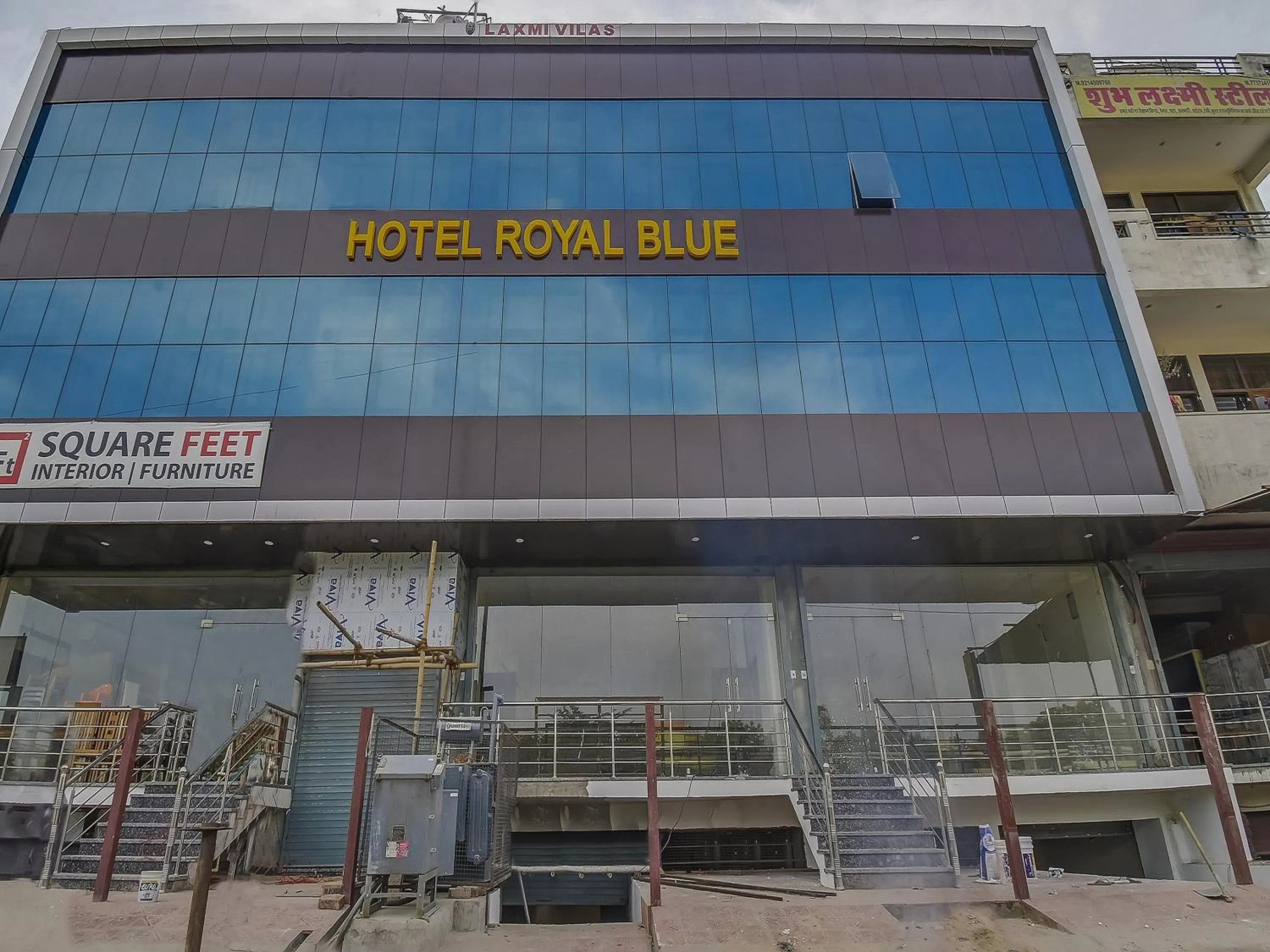 Facade/entrance in Hotel O Royal Blue