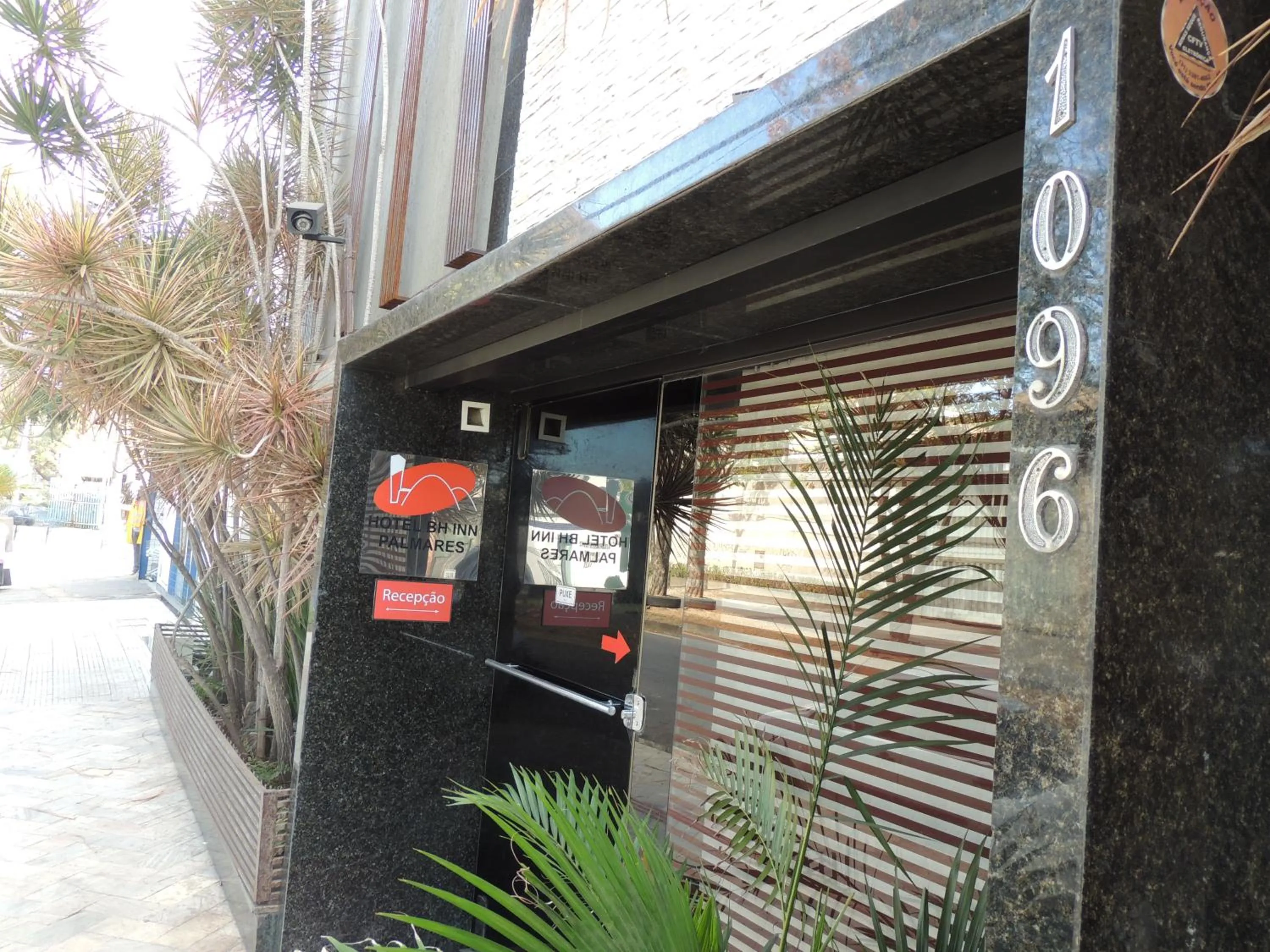 Facade/entrance in Hotel BH Inn Palmares - Fácil Acesso Cristiano Machado, Centerminas e Minas Shopping