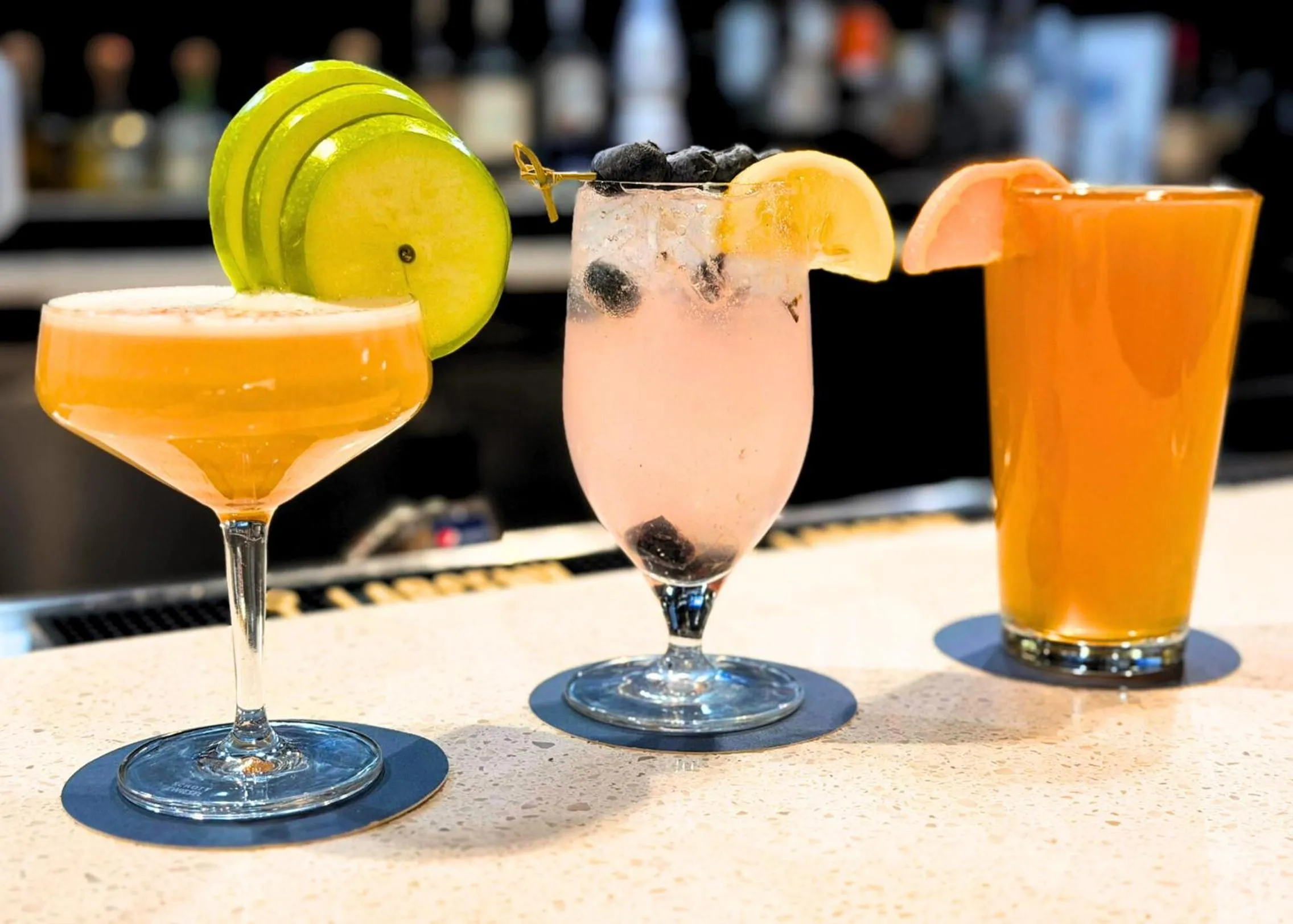 Lounge or bar in Sheraton Boston Needham Hotel