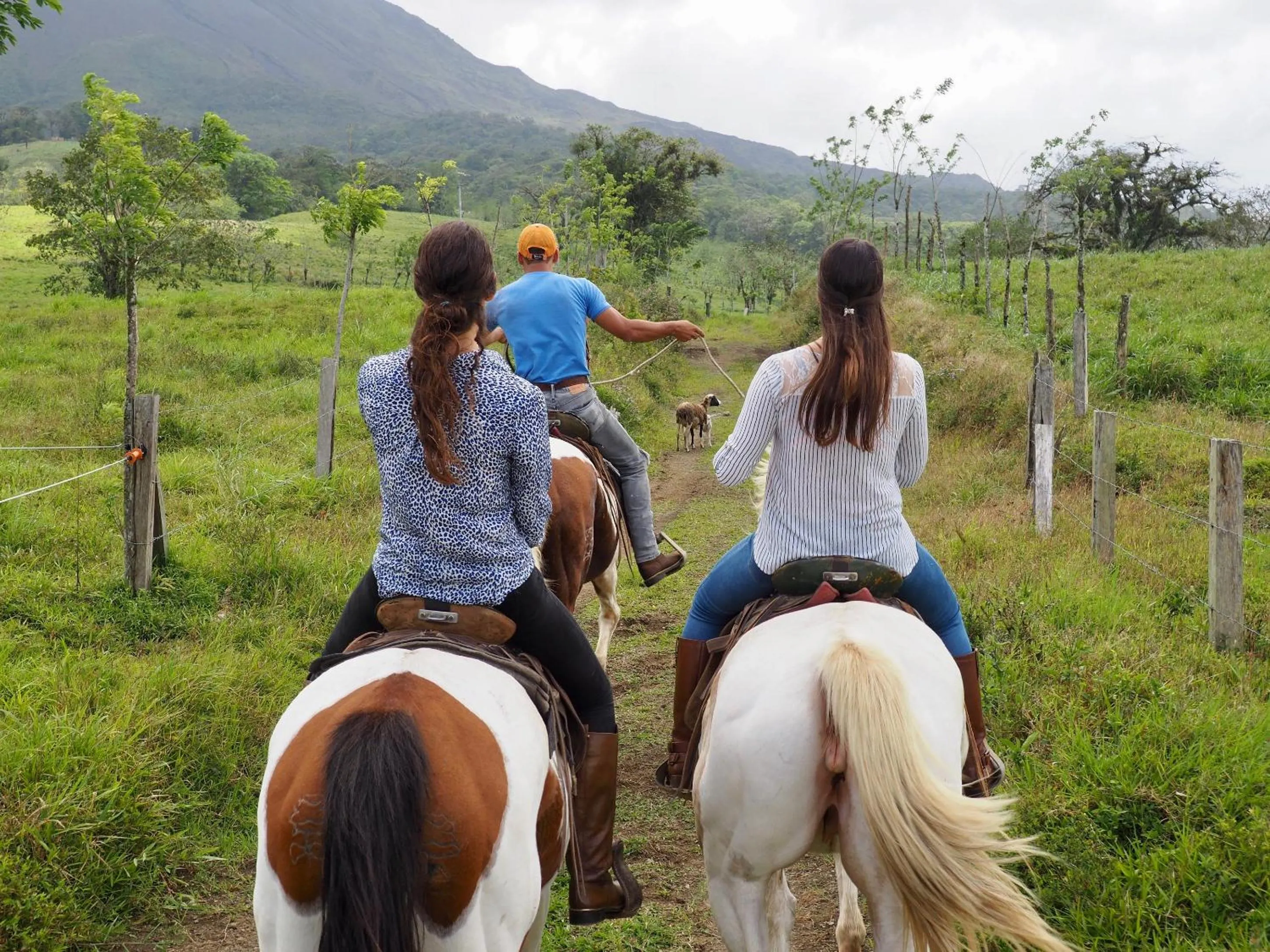 People in Arenal Paraiso Resort Spa & Thermo Mineral Hot Springs