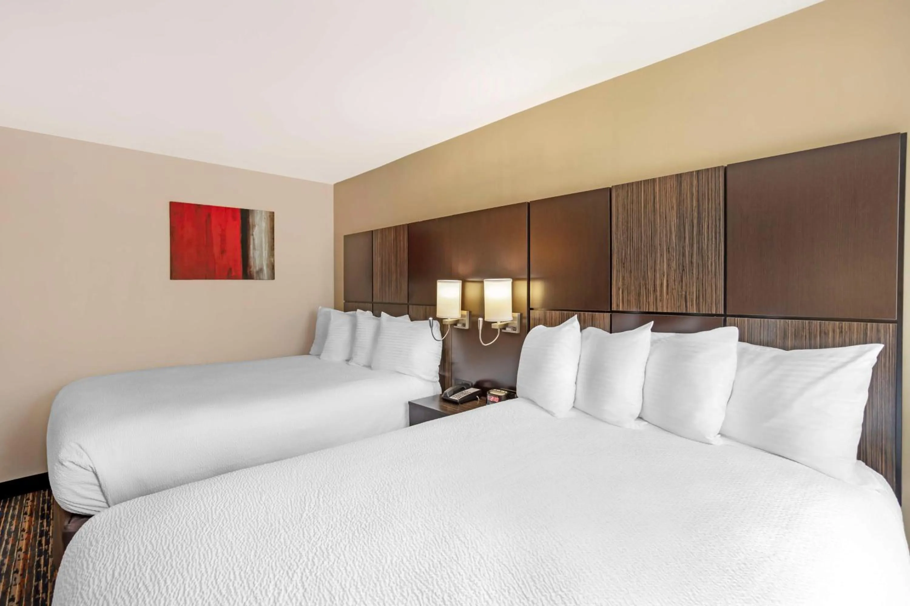 Bedroom, Bed in Best Western Plus Fairfield Hotel