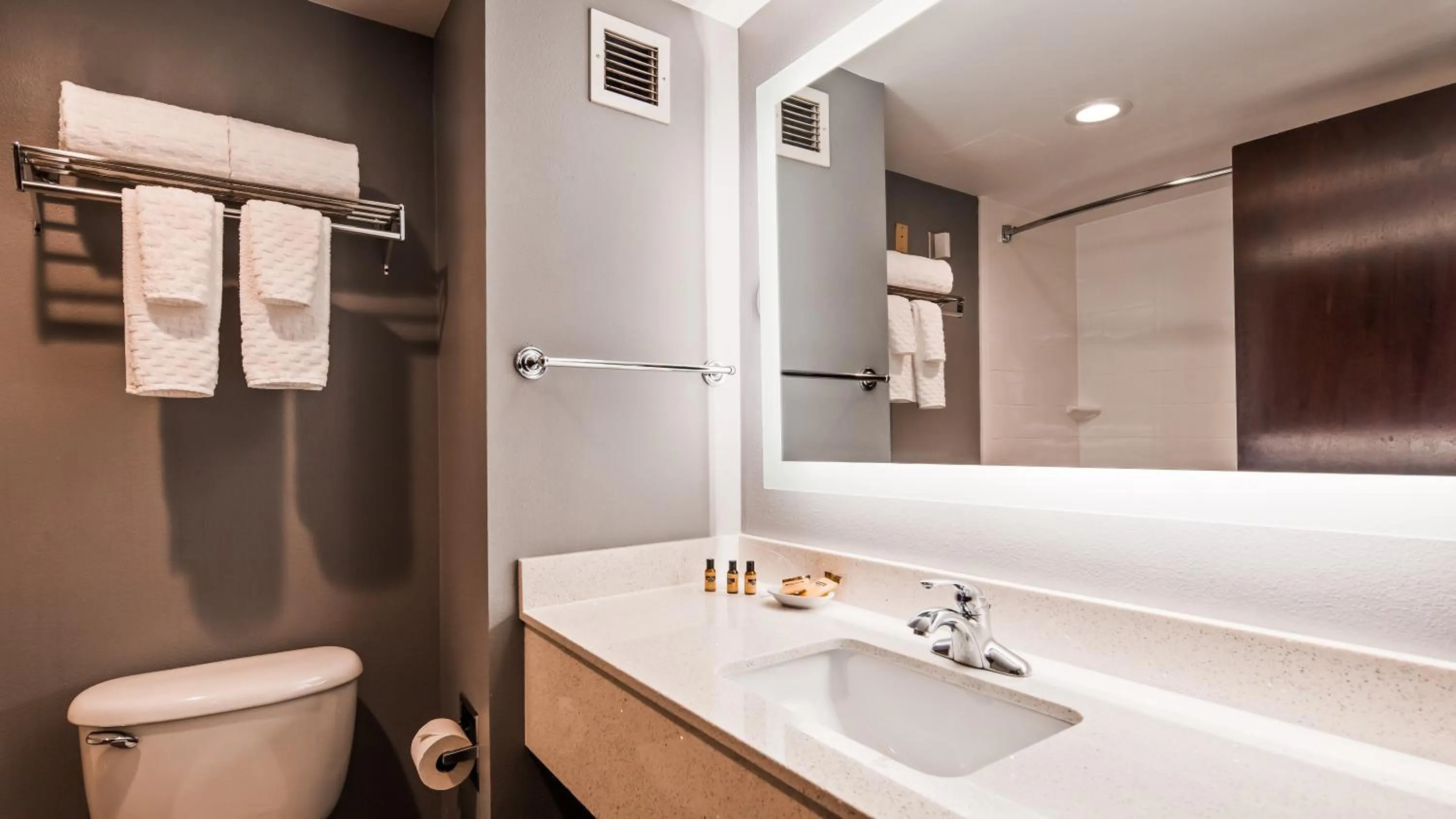 Toilet in Best Western Plus Fairfield Hotel