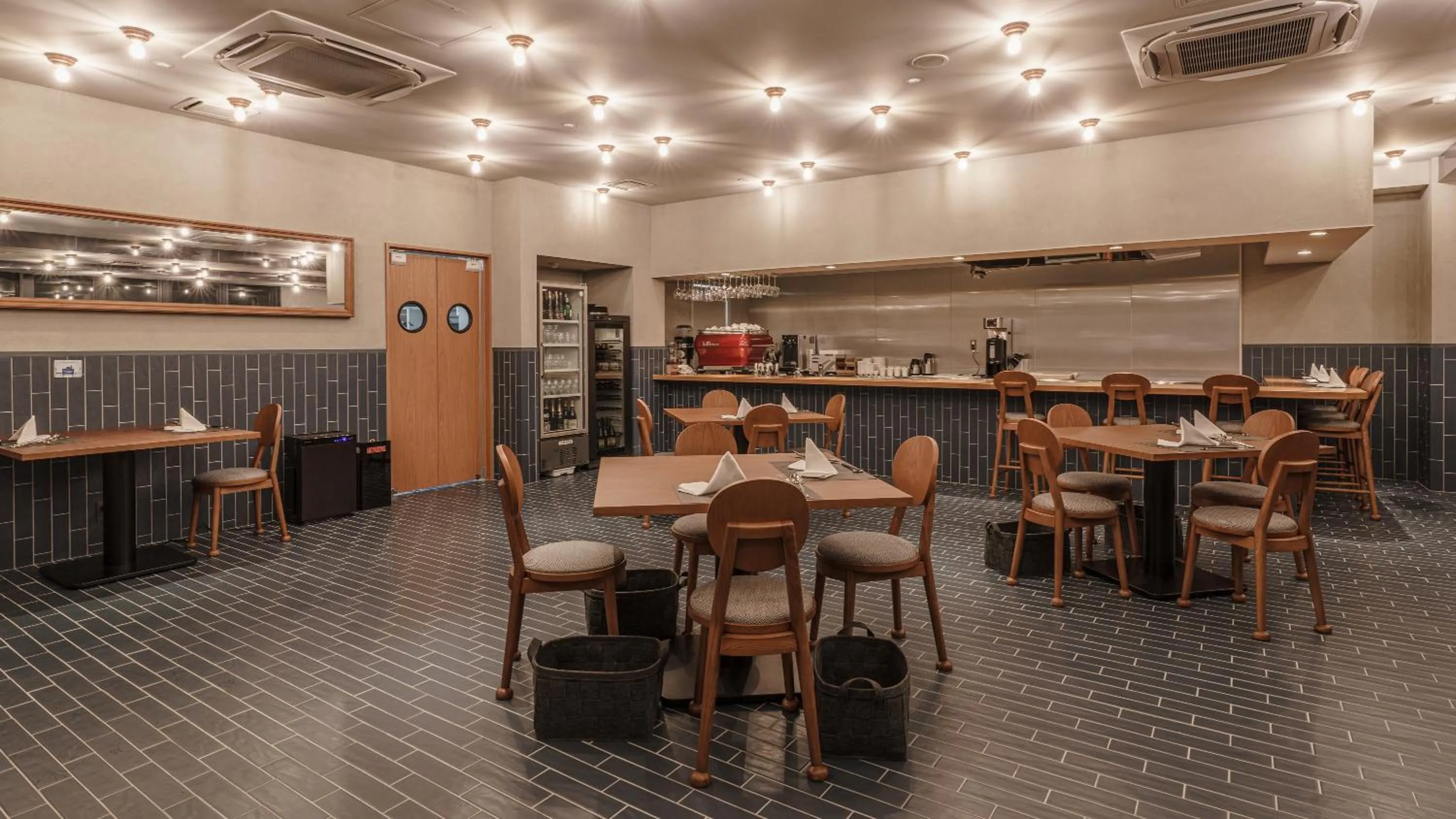 Restaurant/places to eat in Hotel Aoka Kamigoto