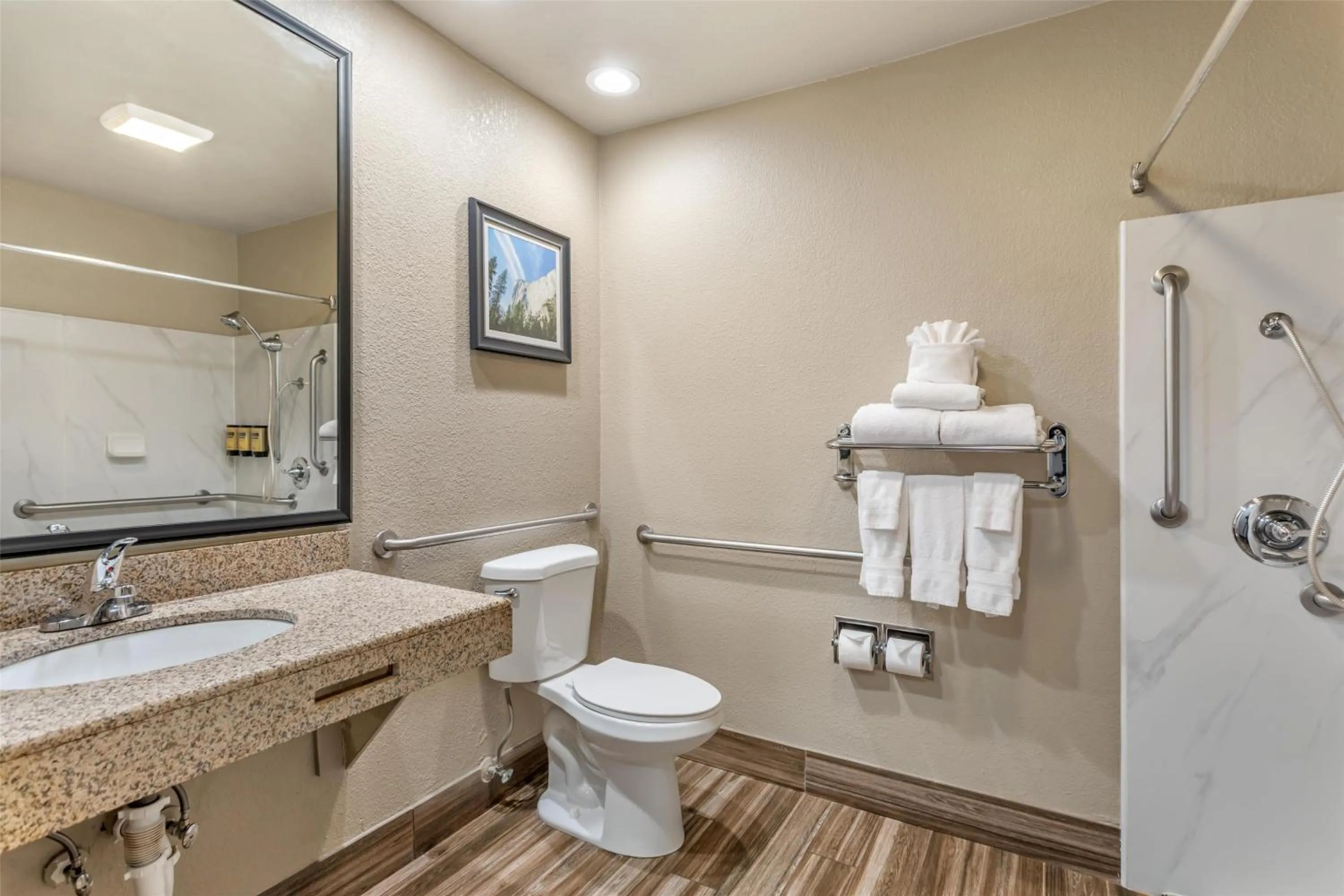 Bathroom in Best Western Plus Sonora Oaks Hotel and Conference Center
