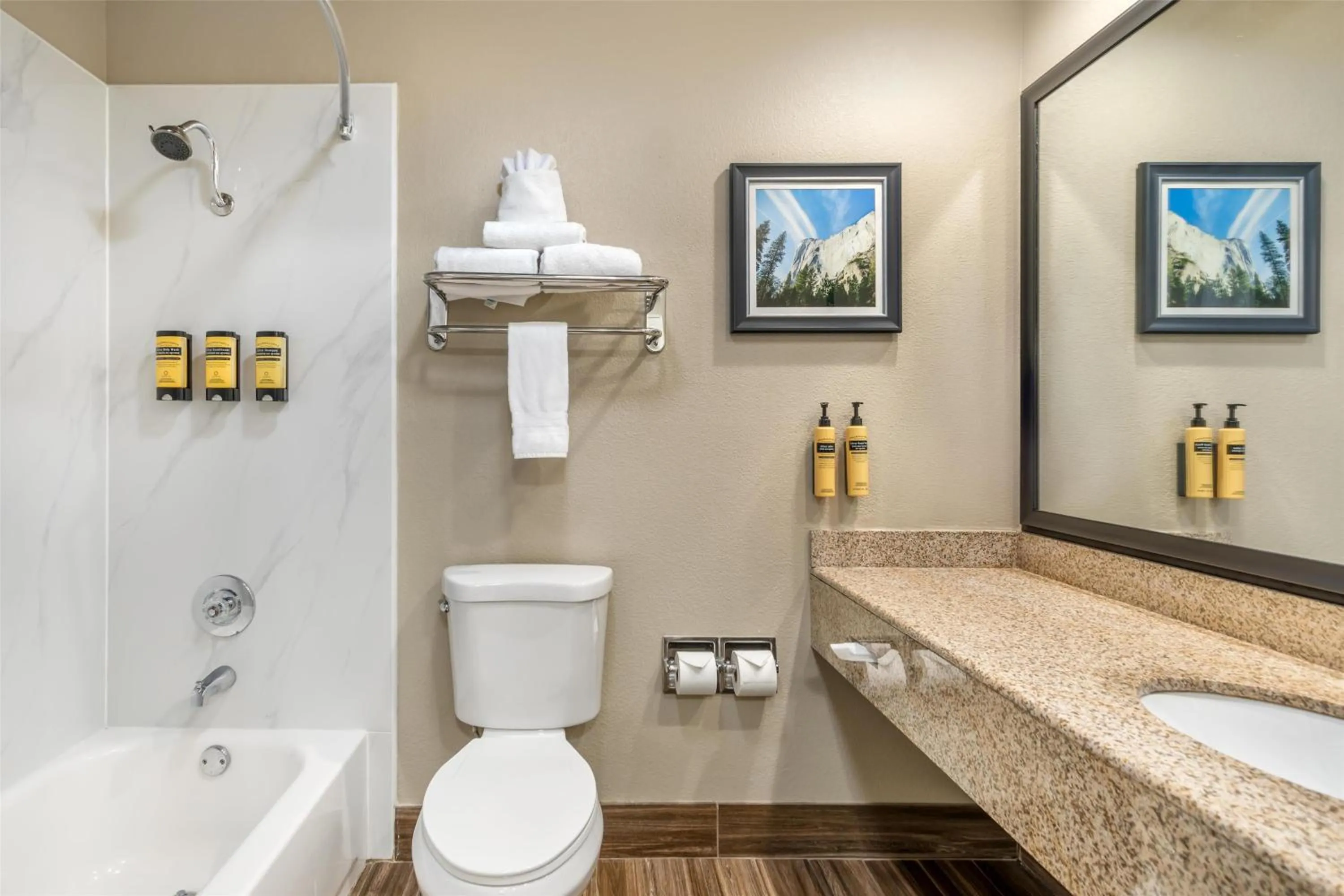 Bathroom in Best Western Plus Sonora Oaks Hotel and Conference Center