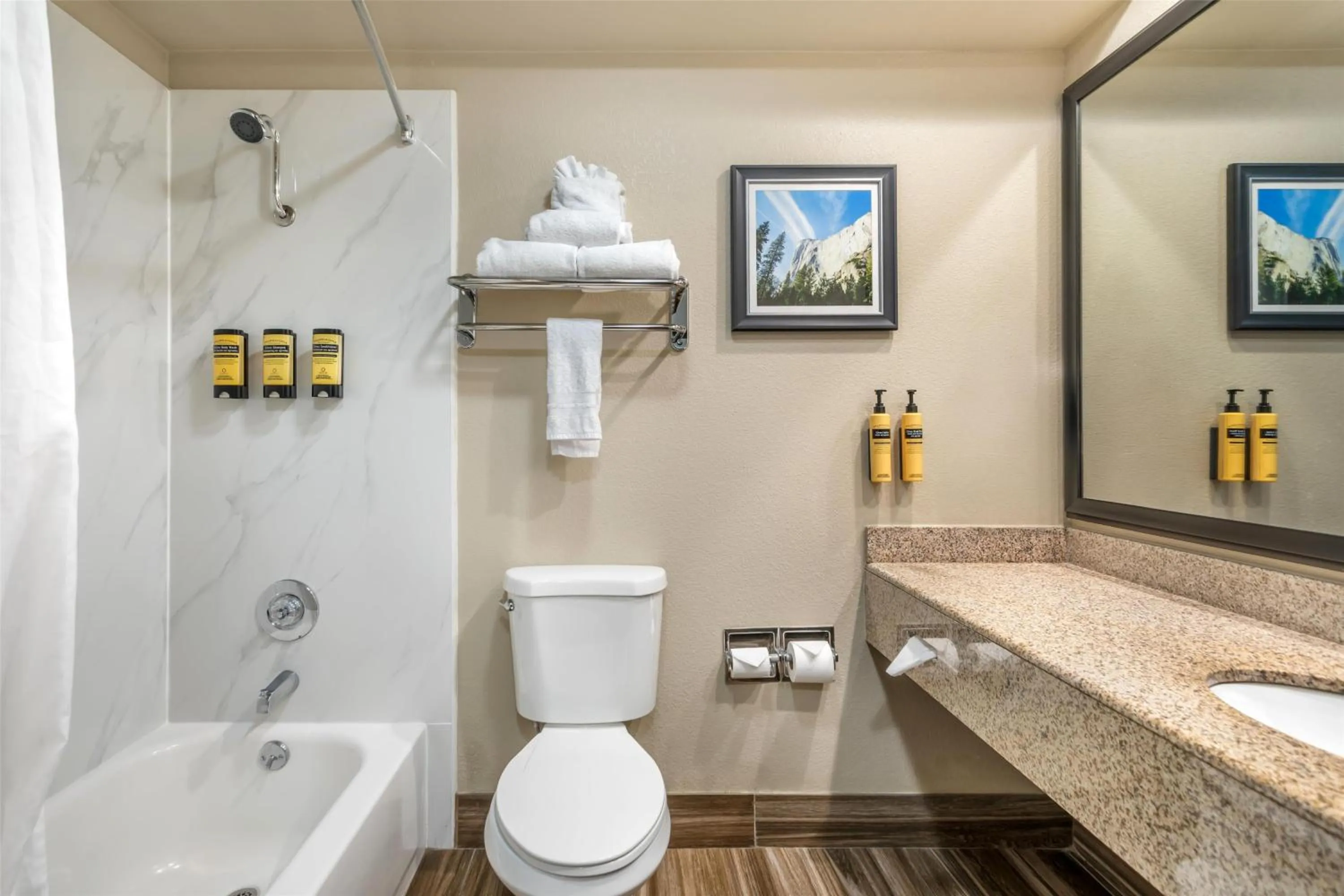 Bathroom in Best Western Plus Sonora Oaks Hotel and Conference Center