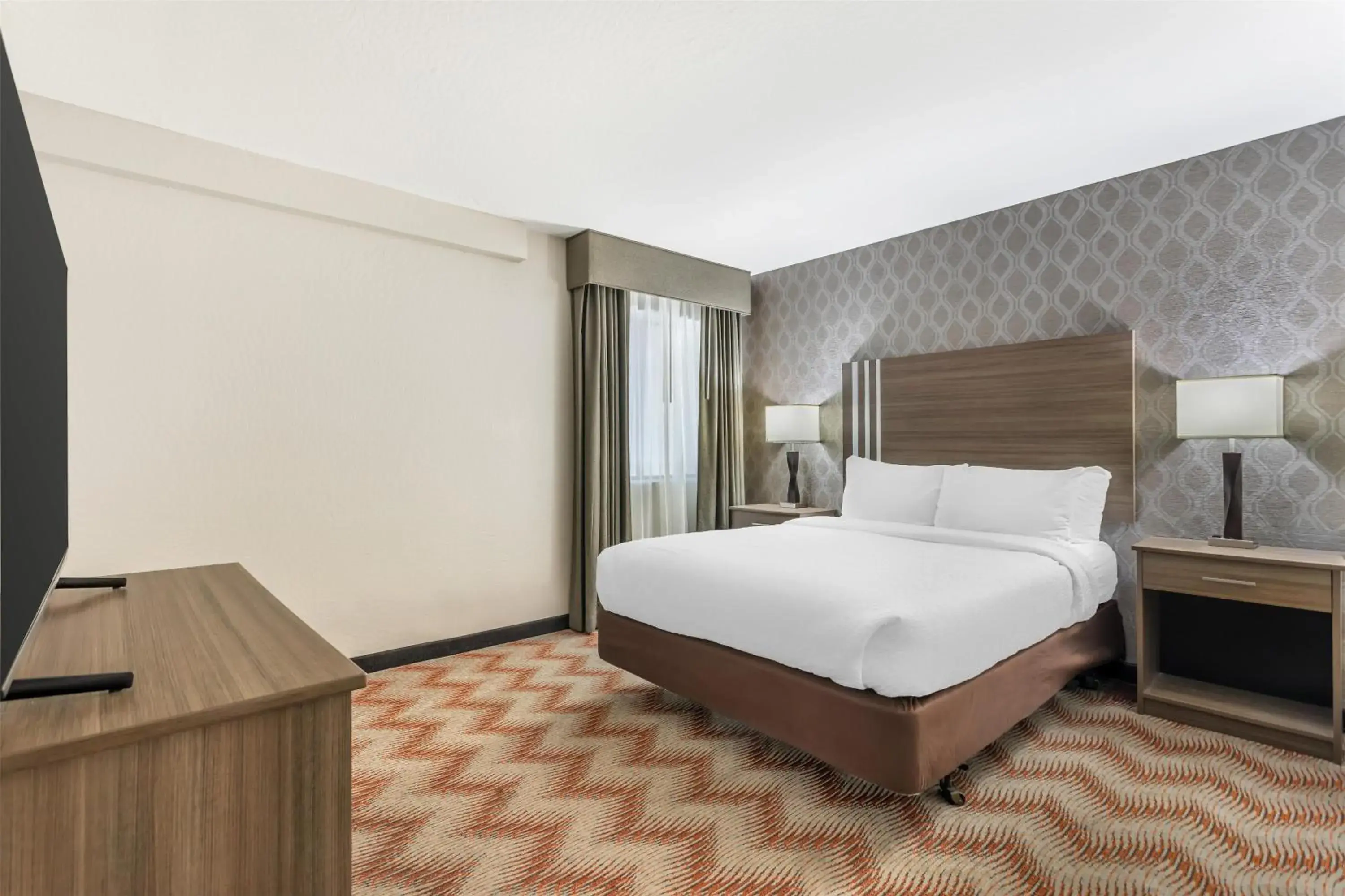 King Suite with One King Bed and One Queen Bed - Non-Smoking in Best Western Plus Sonora Oaks Hotel and Conference Center King Suite with One King Bed and One Queen Bed - Non-Smoking in Best Western Plus Sonora Oaks Hotel and Conference Center