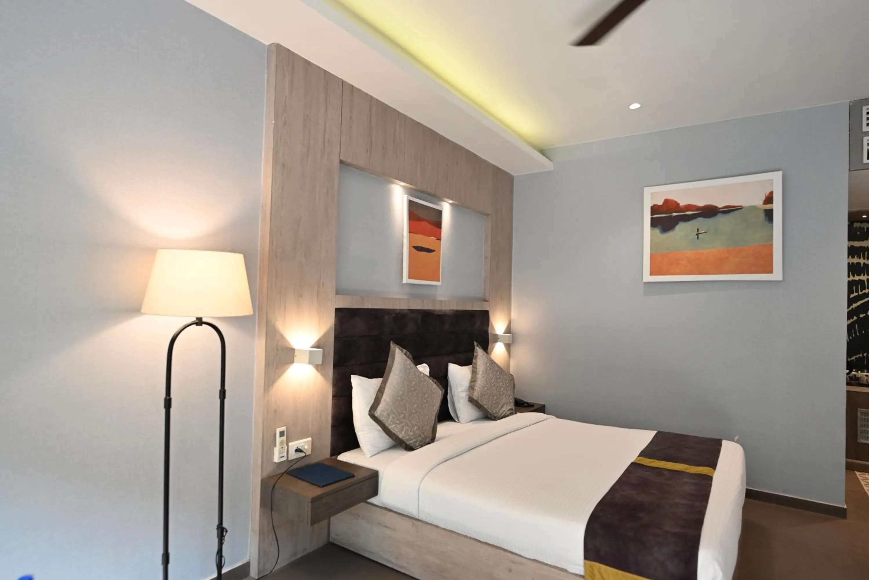 Bedroom, Bed in Kingston Resort