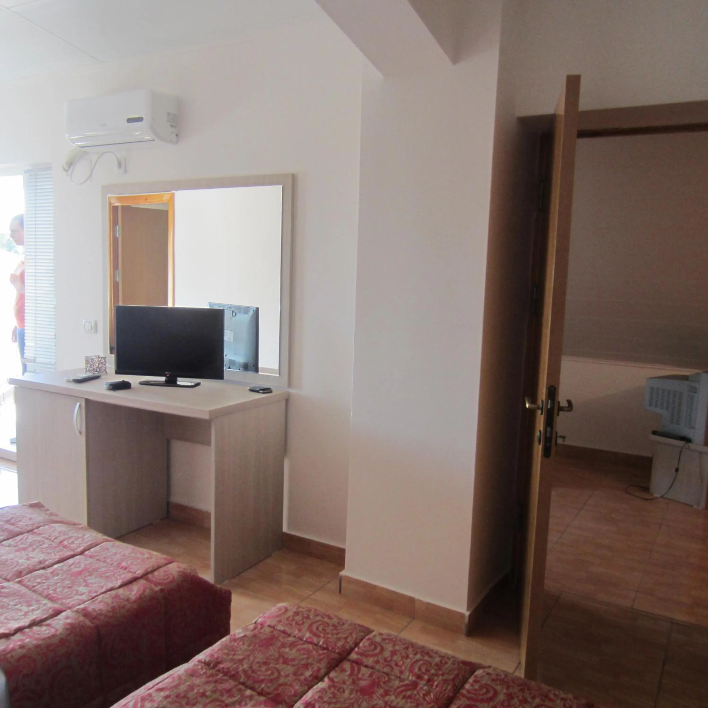 TV and multimedia, Bed in Hotel Regal