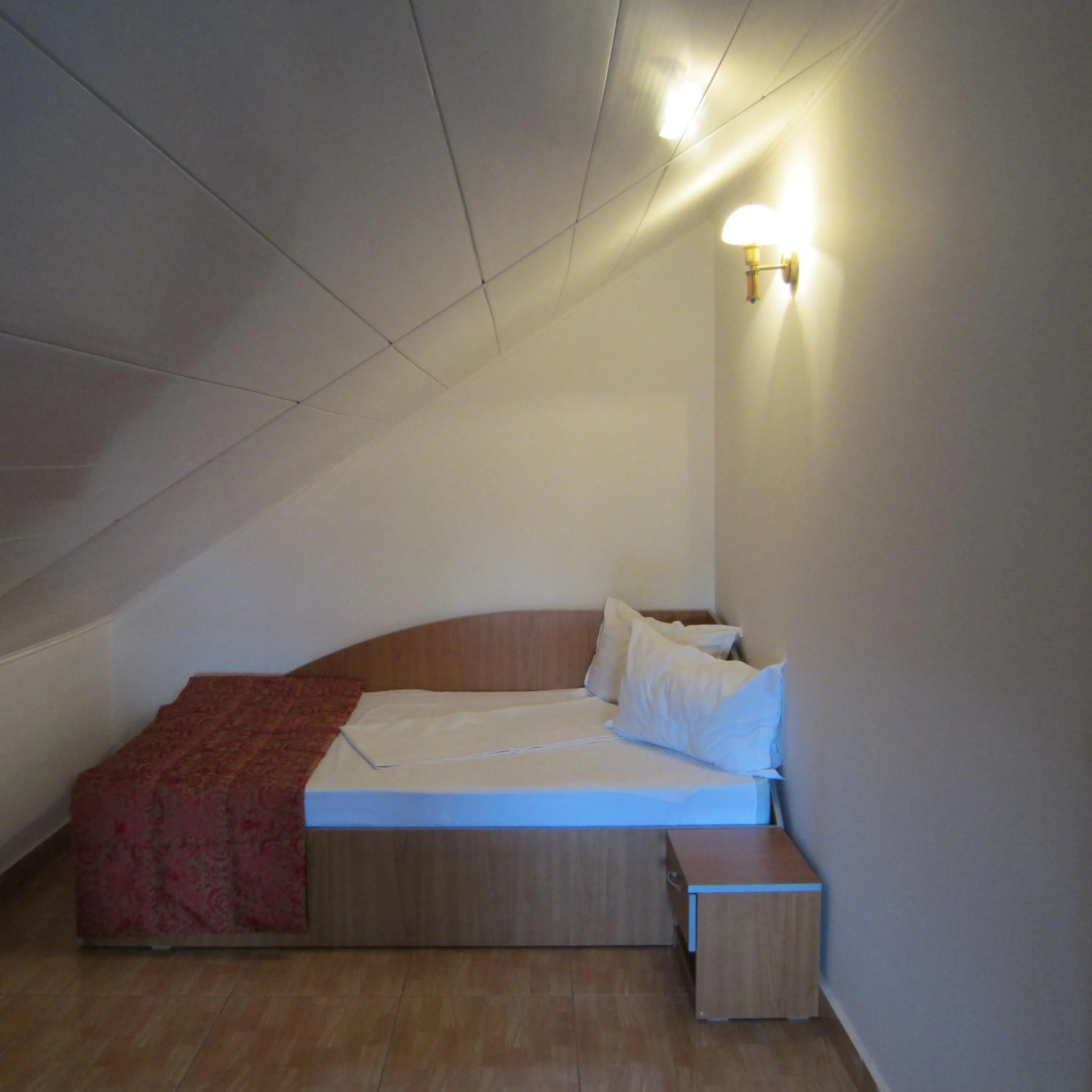 Photo of the whole room, Bed in Hotel Regal