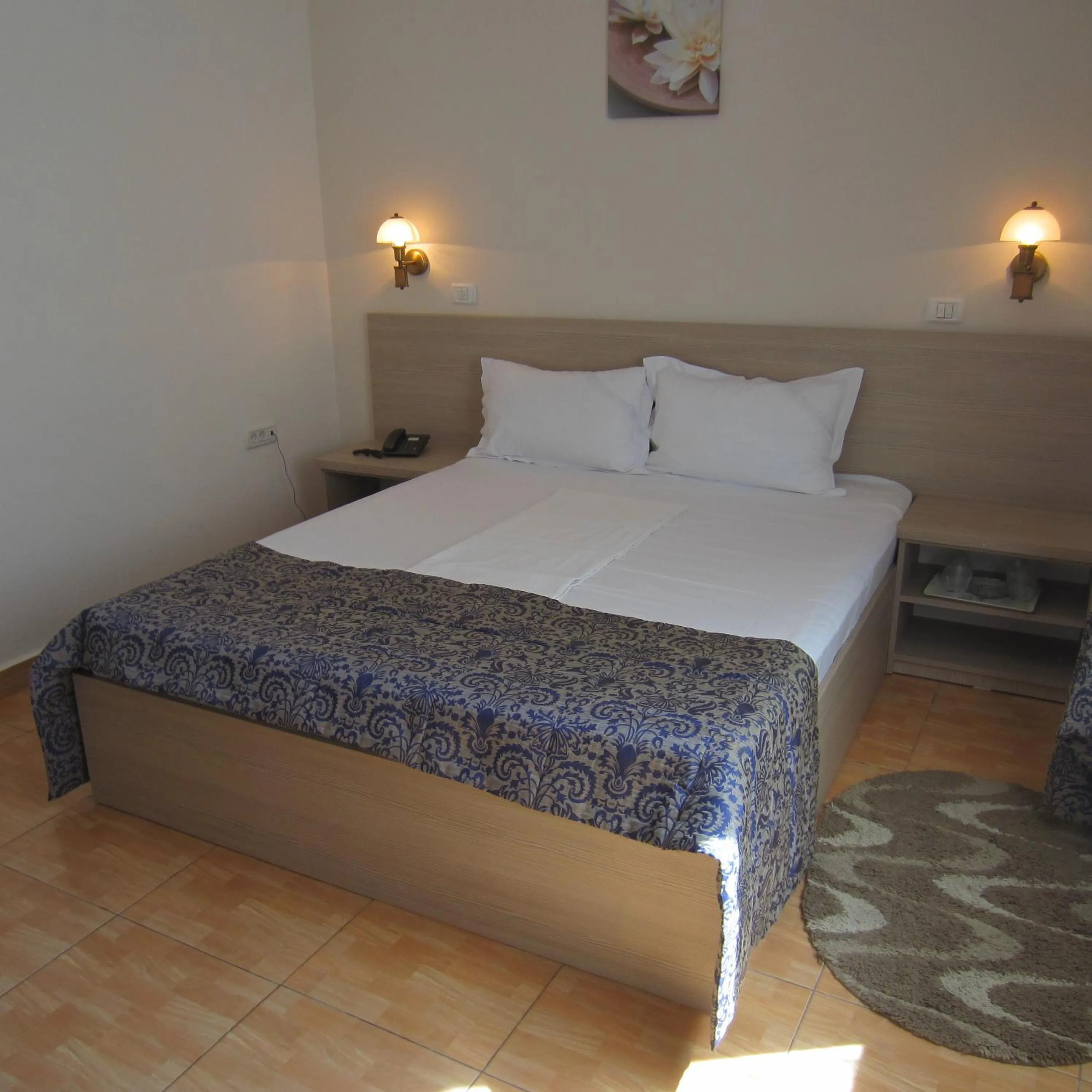 Photo of the whole room, Bed in Hotel Regal