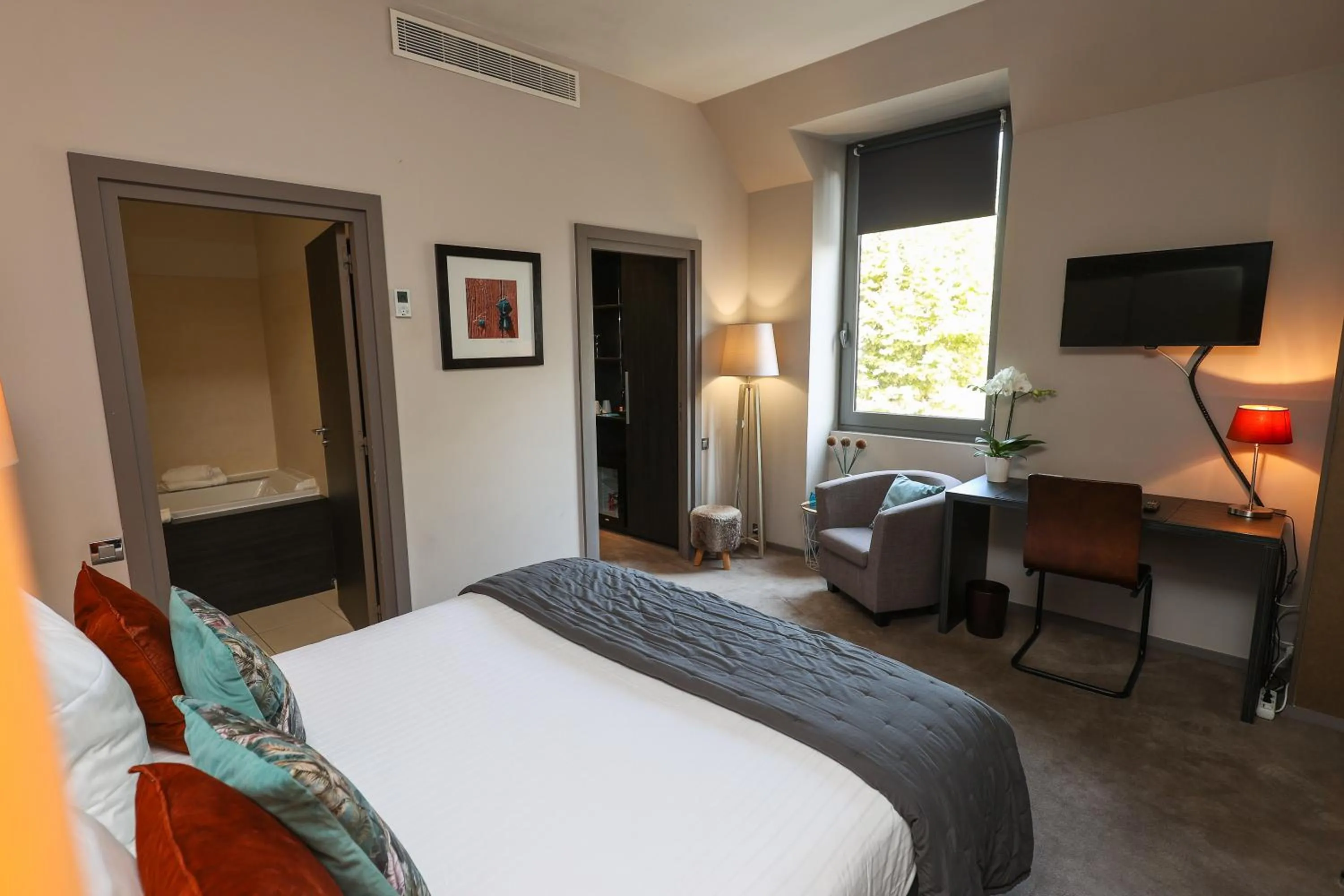 Photo of the whole room, Bed in Hôtel Château de Lacan