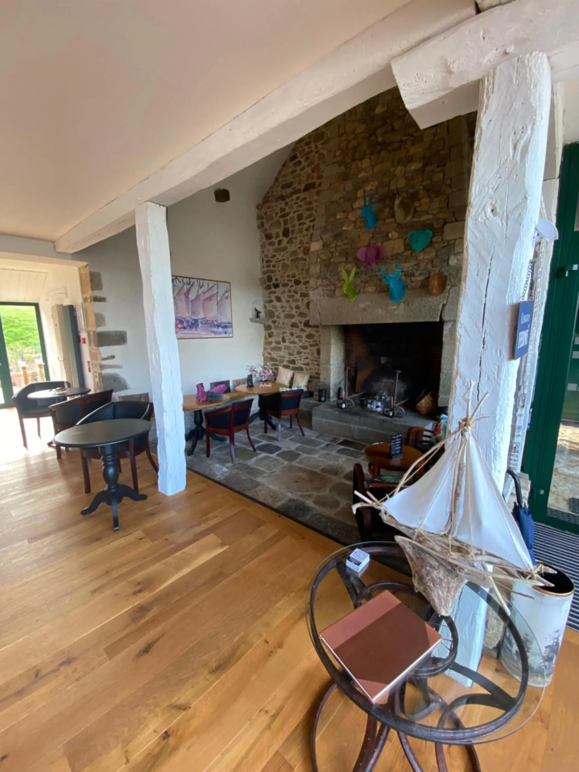 Lounge or bar in Manoir De Rigourdaine