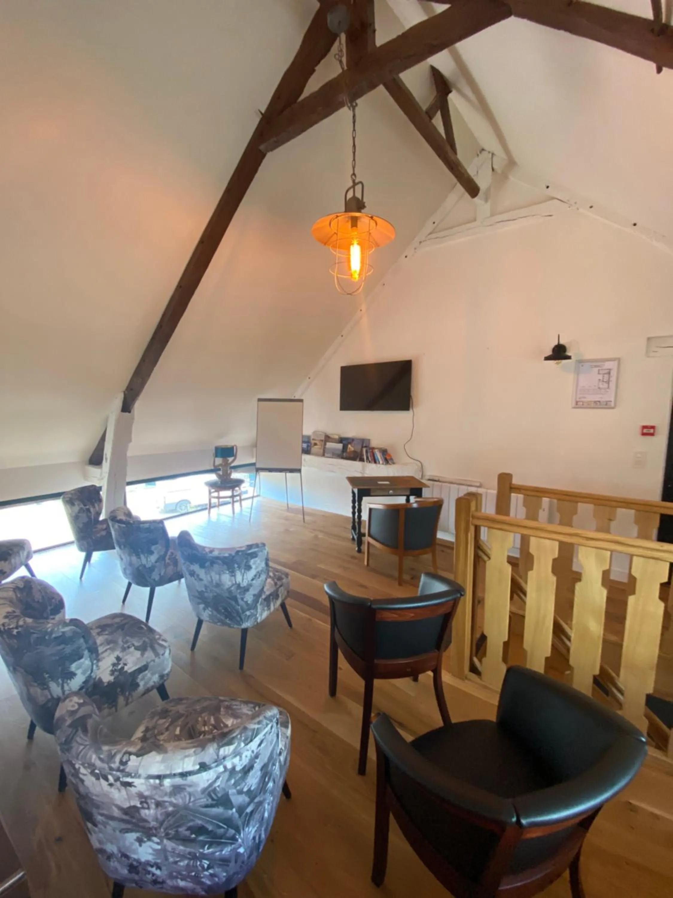 Business facilities in Manoir De Rigourdaine