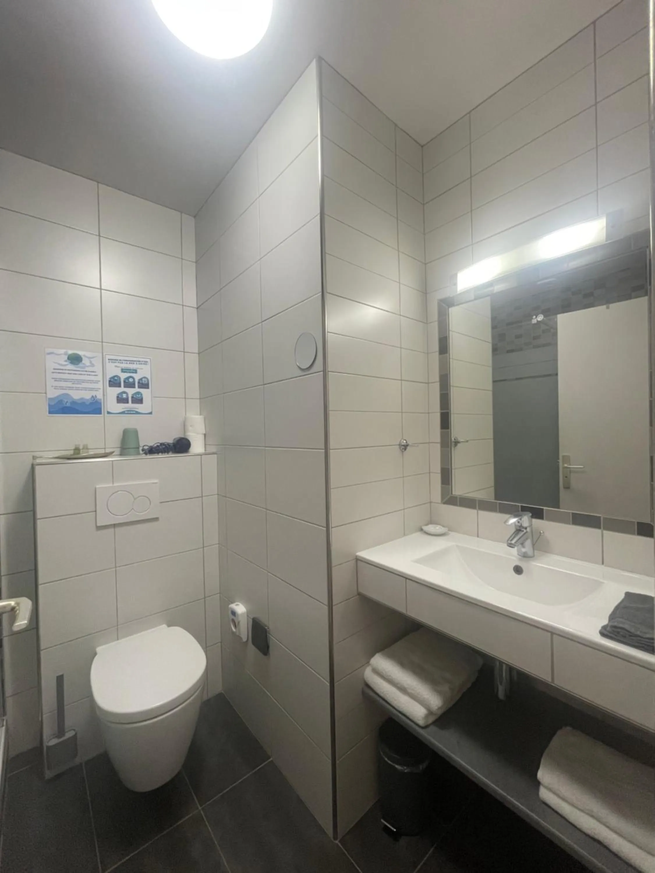 Bathroom in Manoir De Rigourdaine