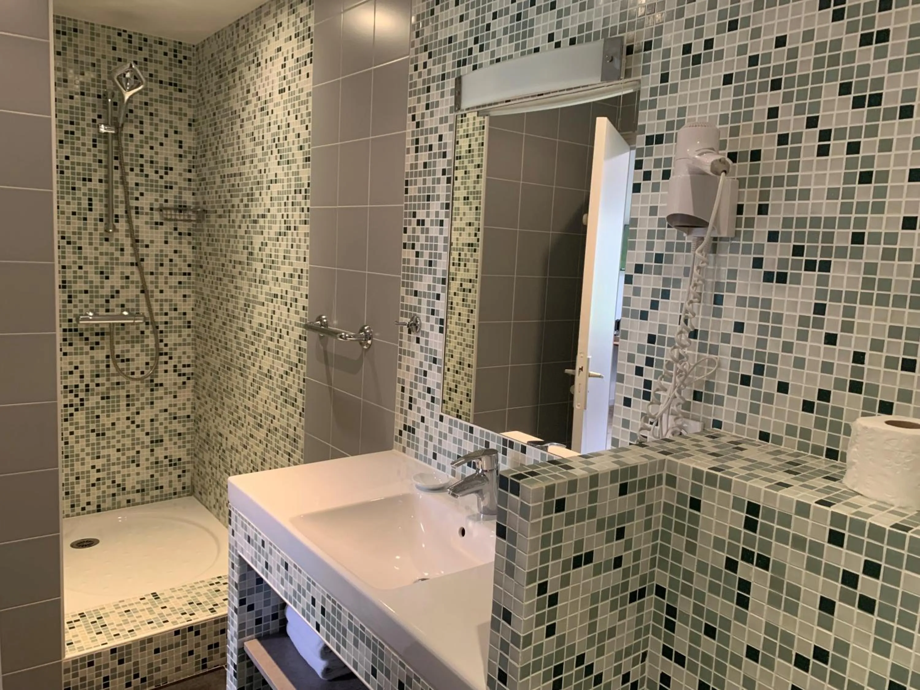 Bathroom in Manoir De Rigourdaine