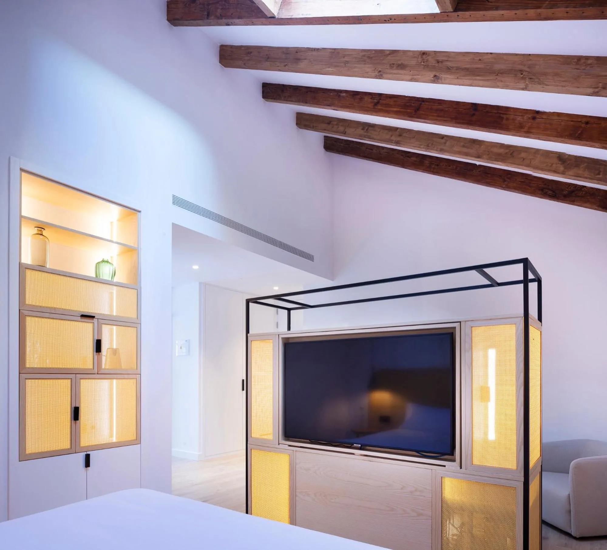 TV and multimedia, Bed in Hotel Serawa Alicante