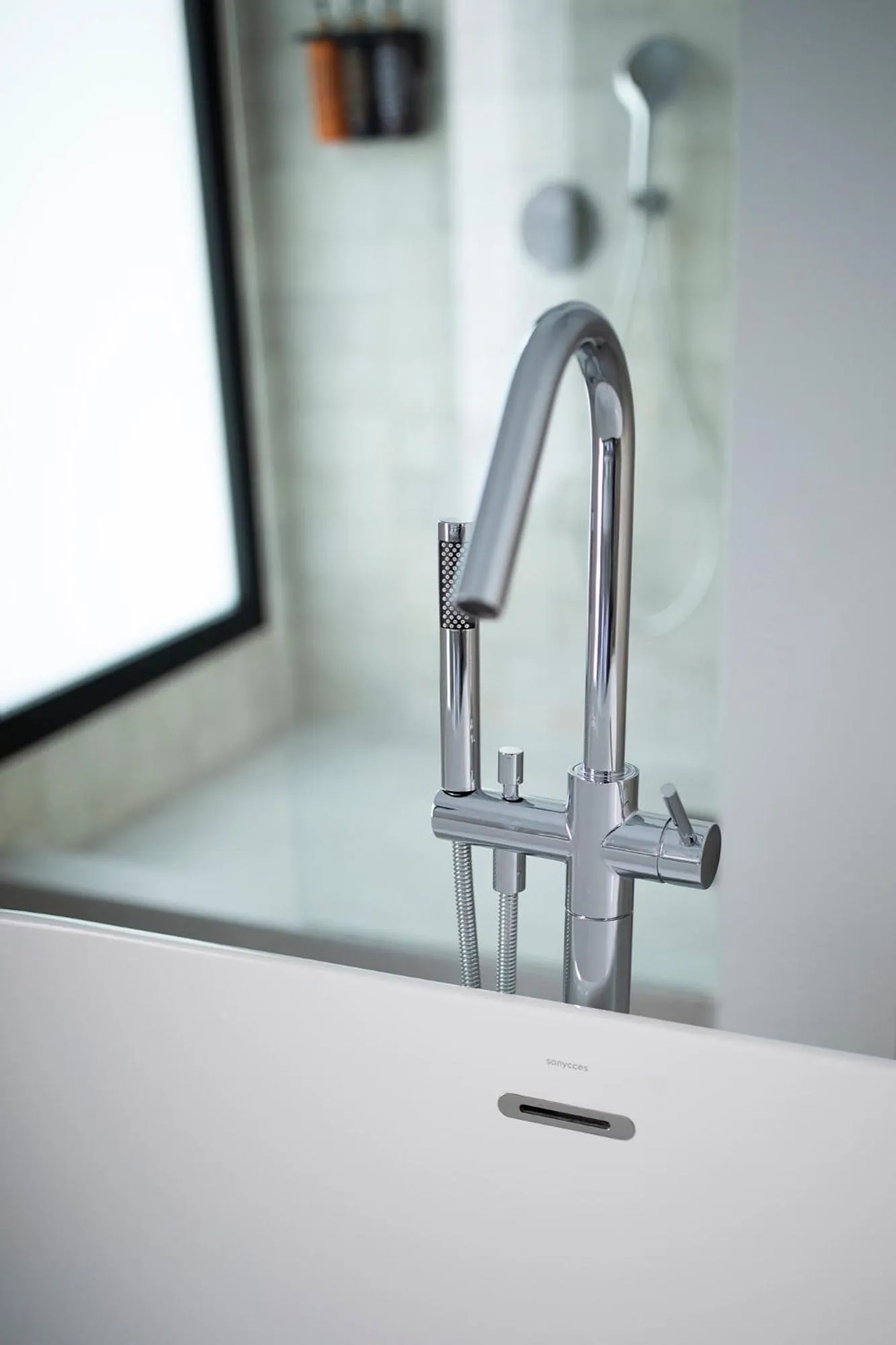 Bath in Hotel Serawa Alicante