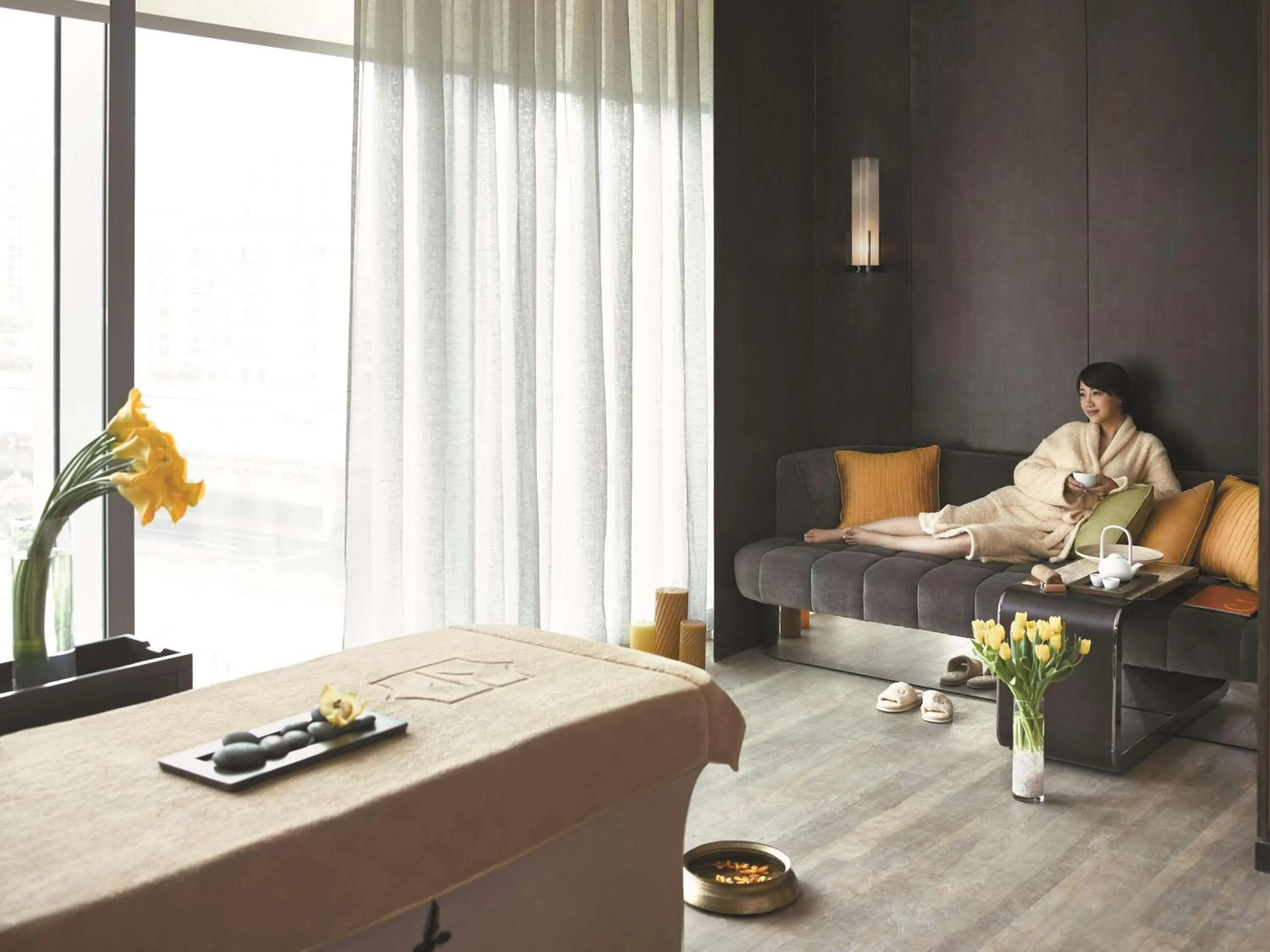 Spa and wellness centre/facilities in Jing An Shangri-La, Shanghai - sits centrally amid Puxi's iconic landmarks, uniquely positioned nearby Jing'an Temple